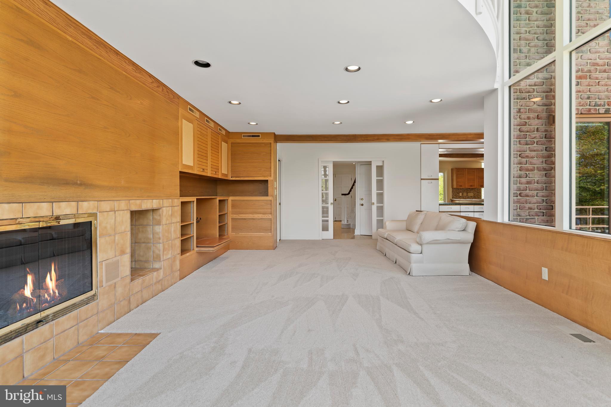 POINT RIDGE FARMS - Residential