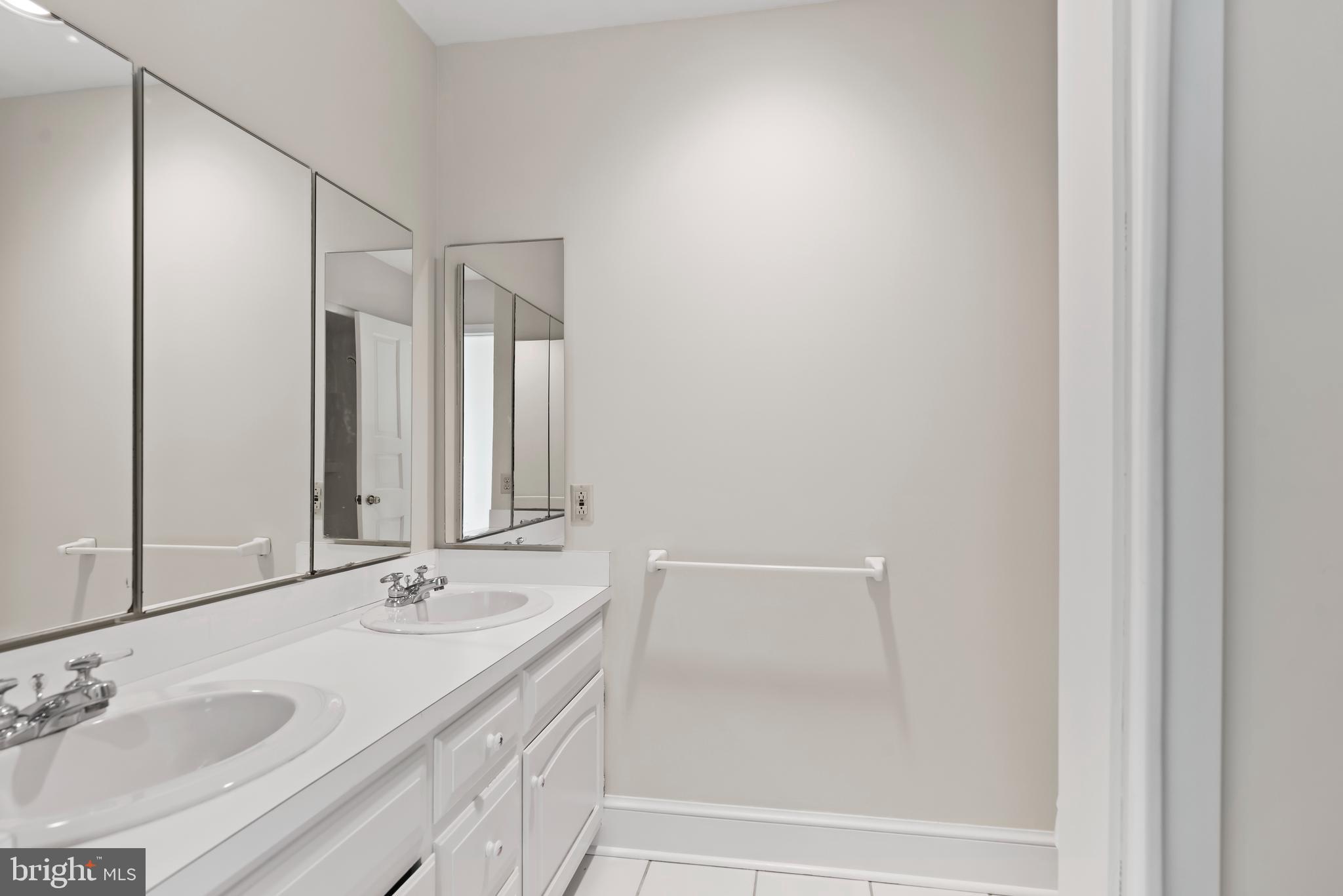 POINT RIDGE FARMS - Residential