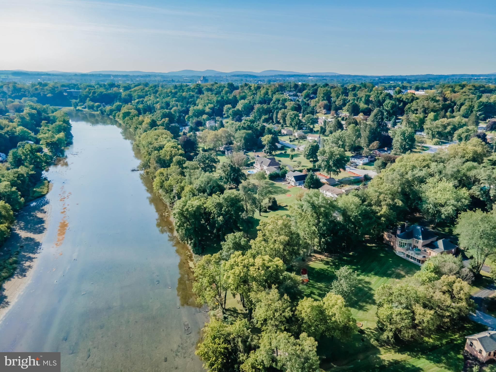 POINT RIDGE FARMS - Residential