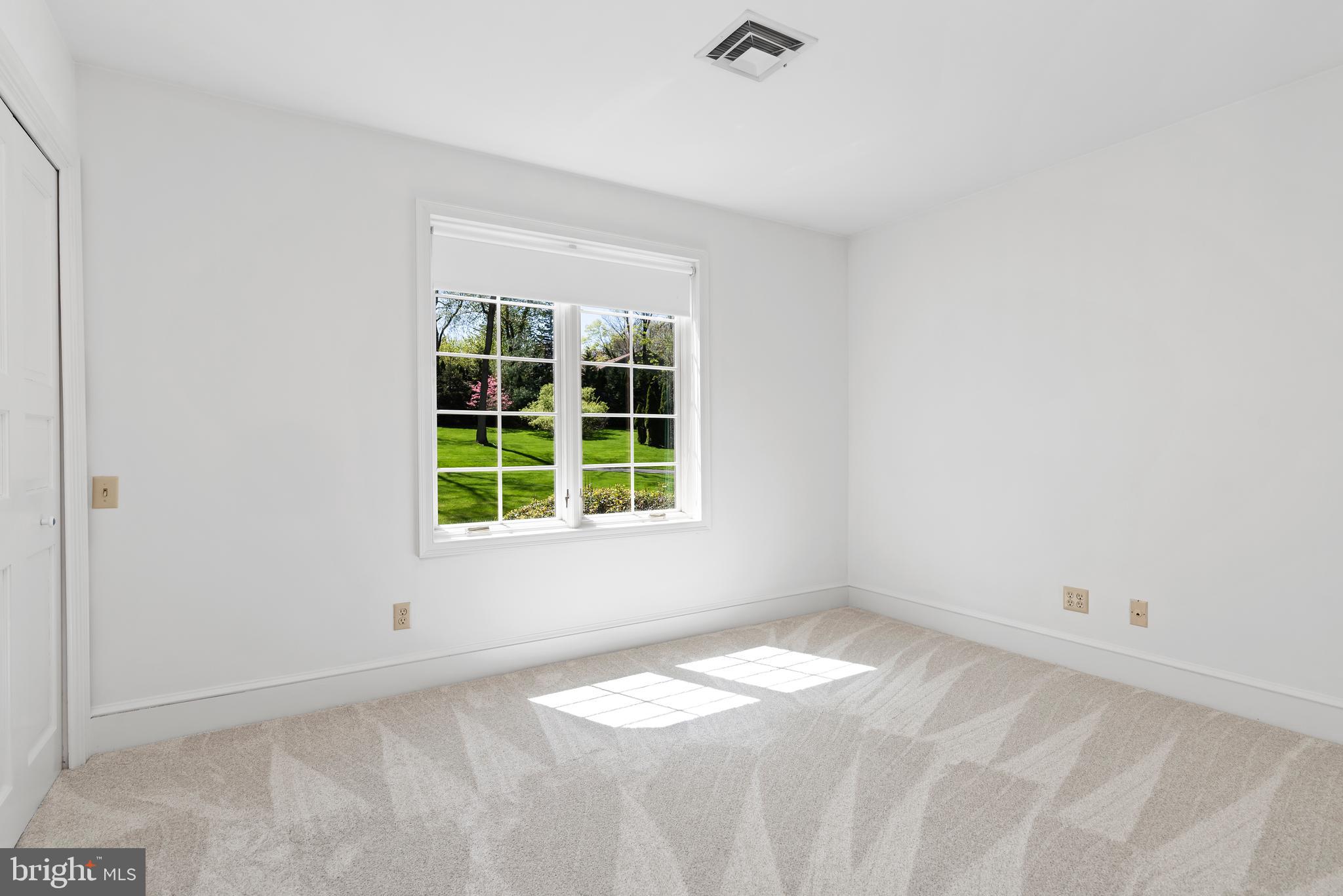 POINT RIDGE FARMS - Residential