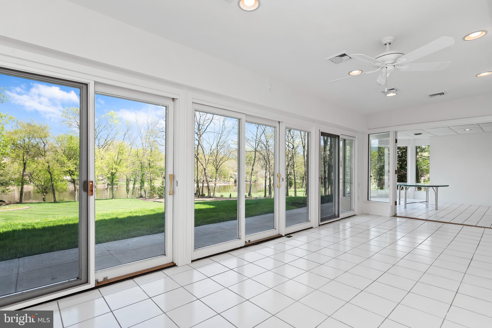 POINT RIDGE FARMS - Residential