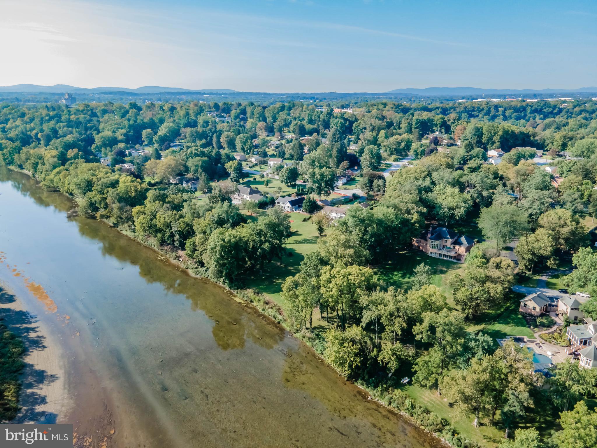POINT RIDGE FARMS - Residential