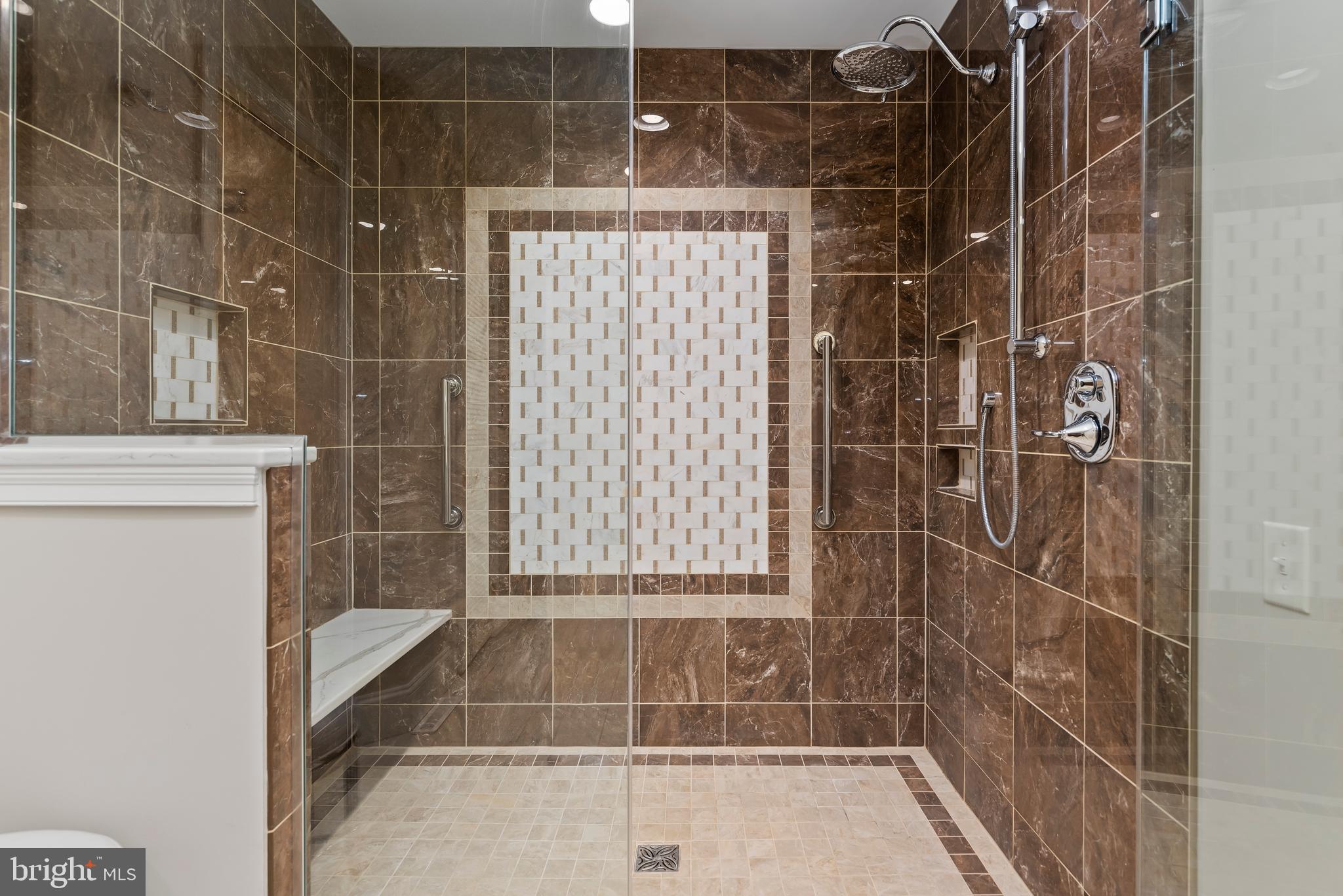 POINT RIDGE FARMS - Residential