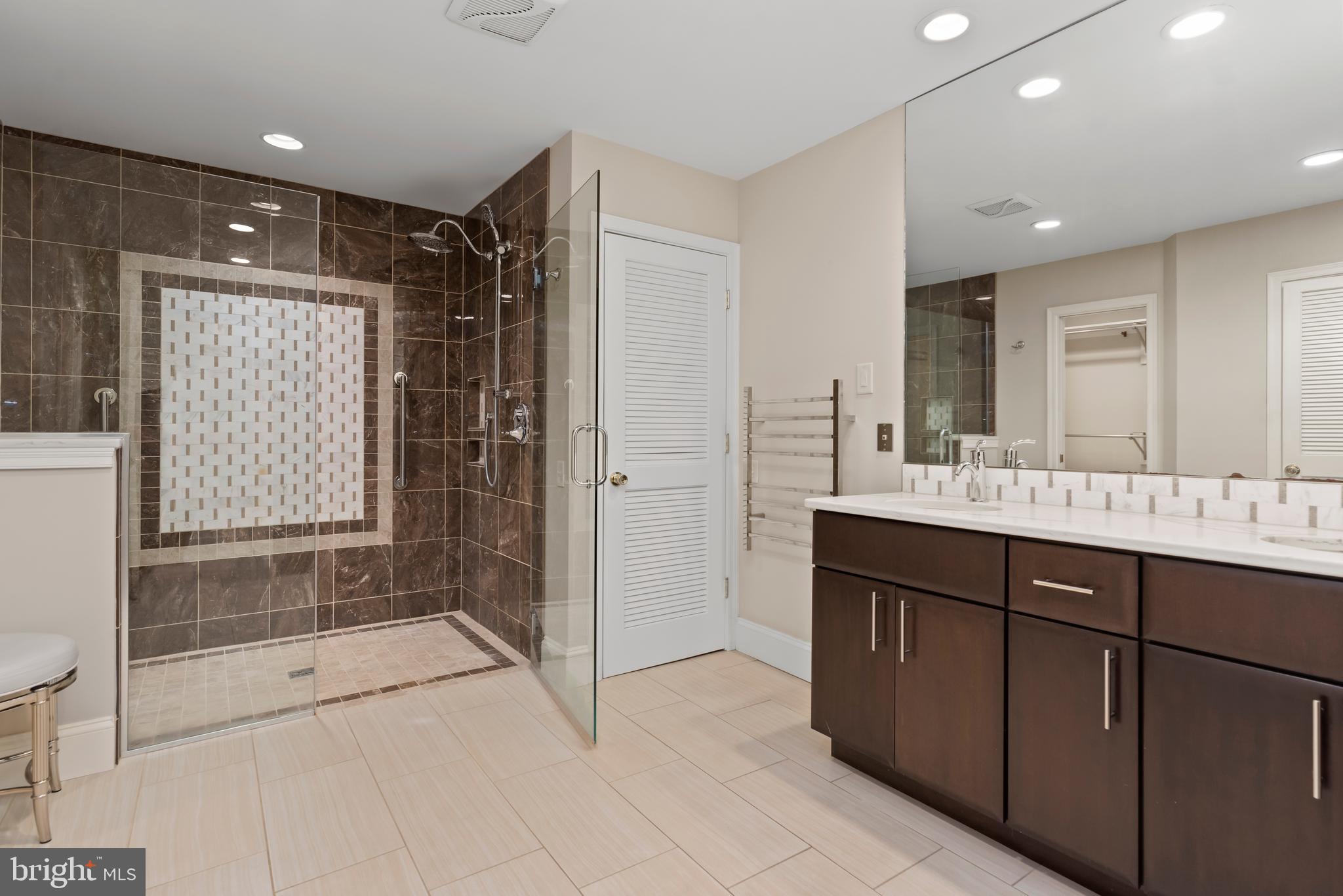 POINT RIDGE FARMS - Residential