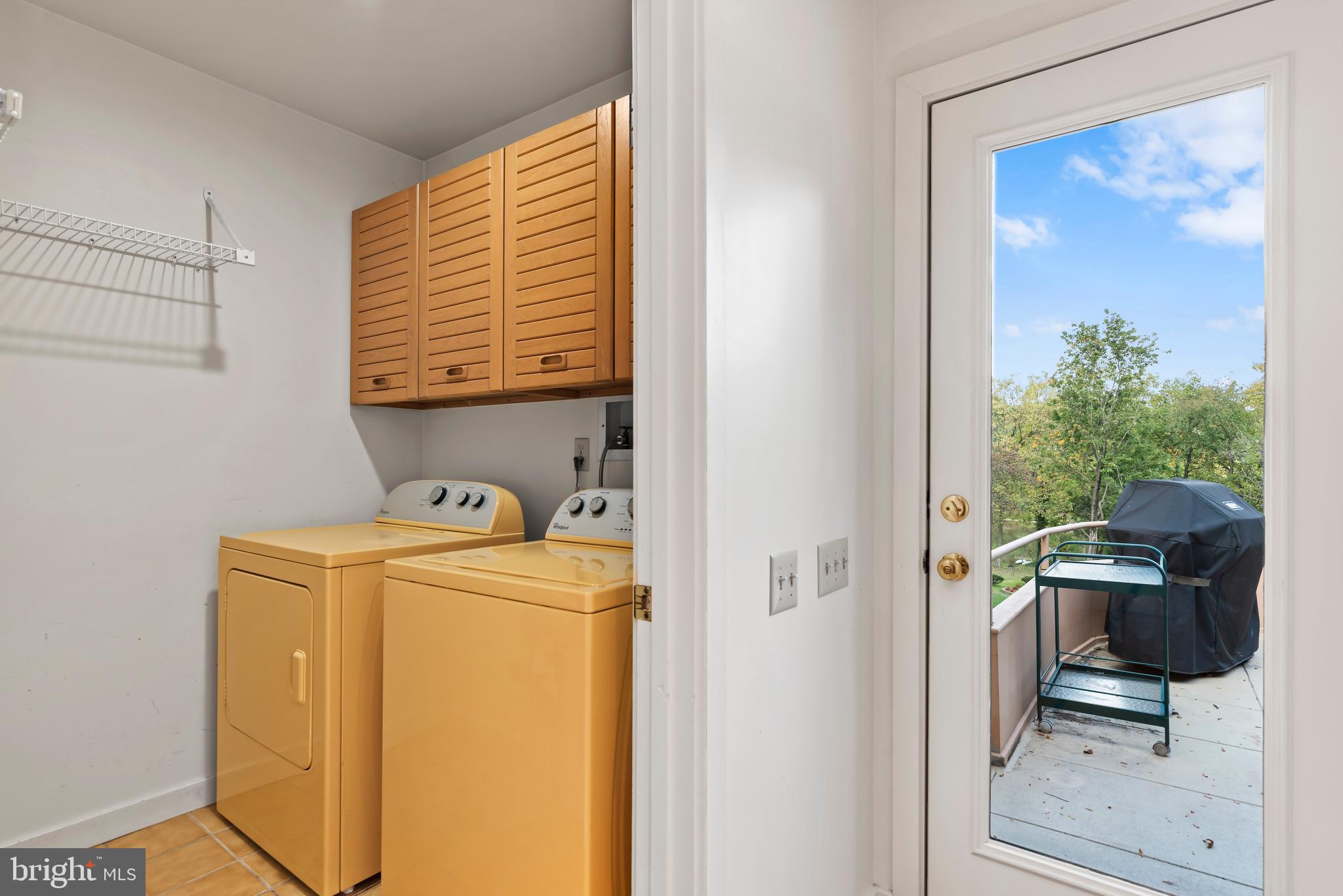 POINT RIDGE FARMS - Residential