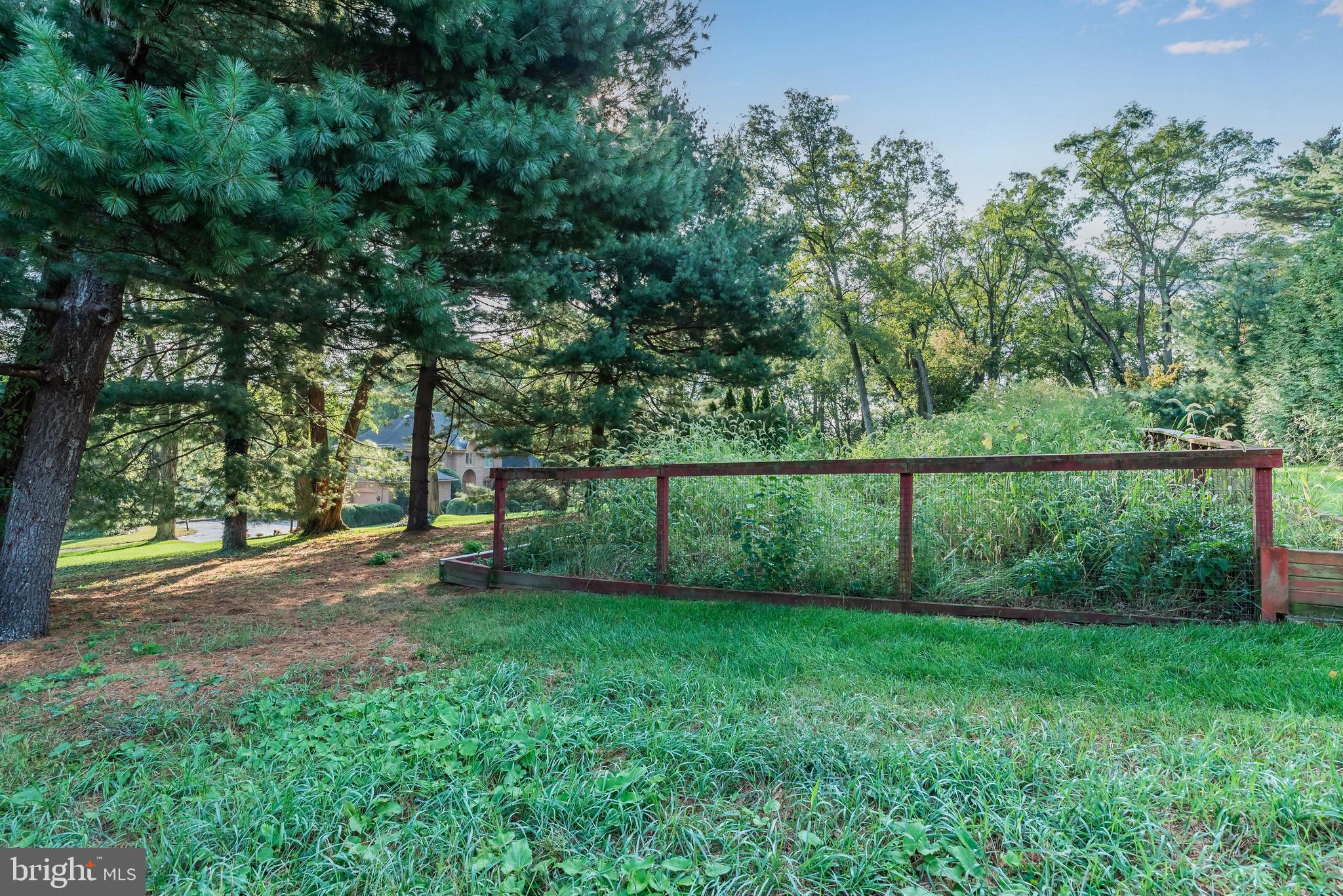 POINT RIDGE FARMS - Residential