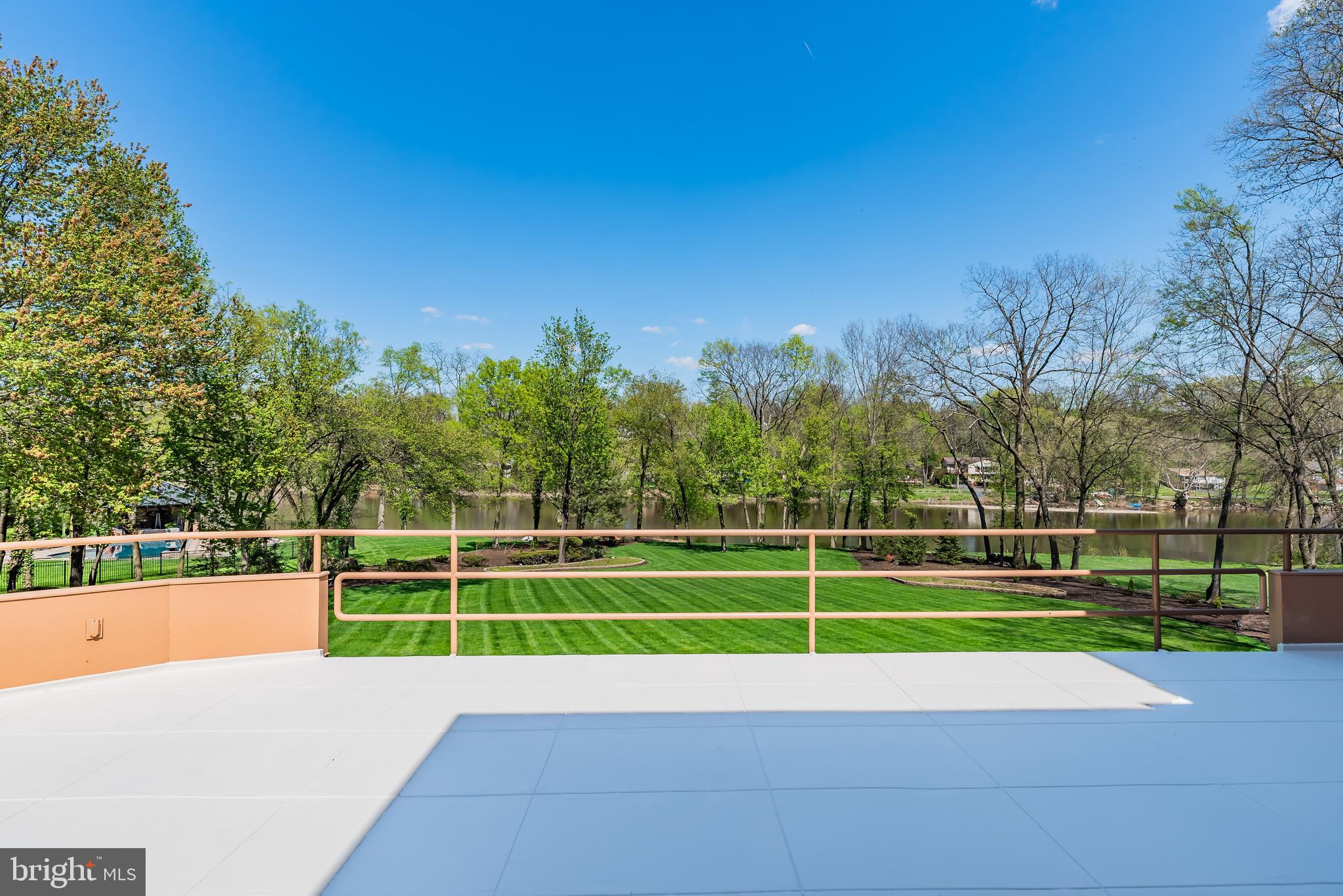 POINT RIDGE FARMS - Residential