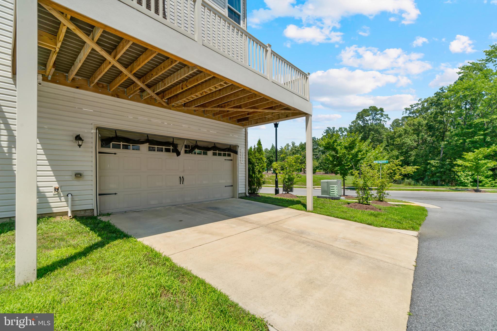 WESTCHESTER SQUARE - Residential