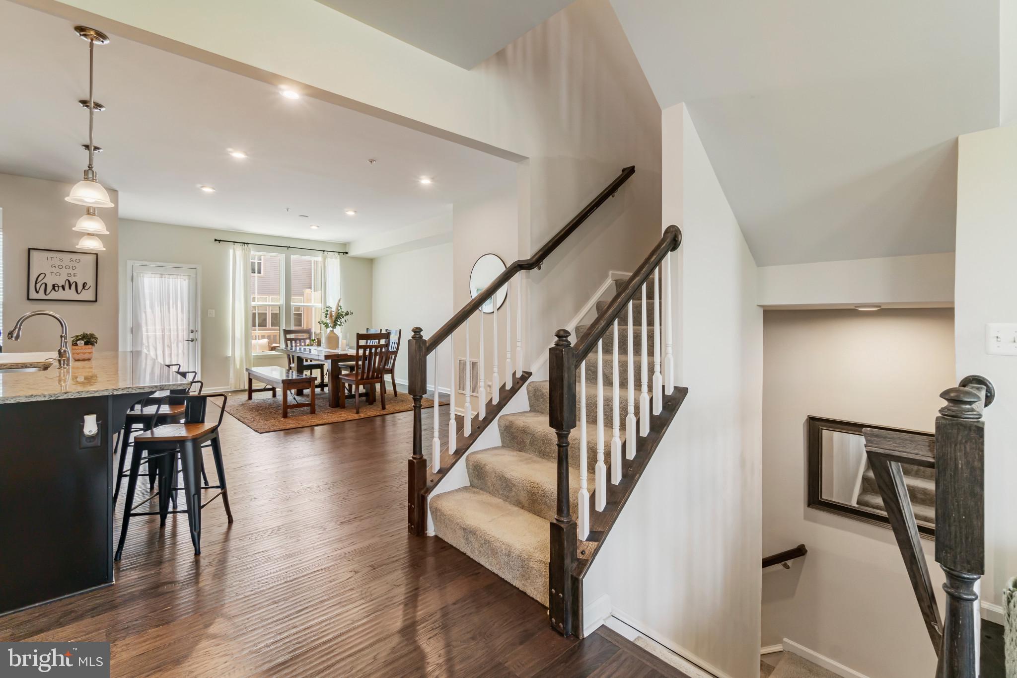 WESTCHESTER SQUARE - Residential