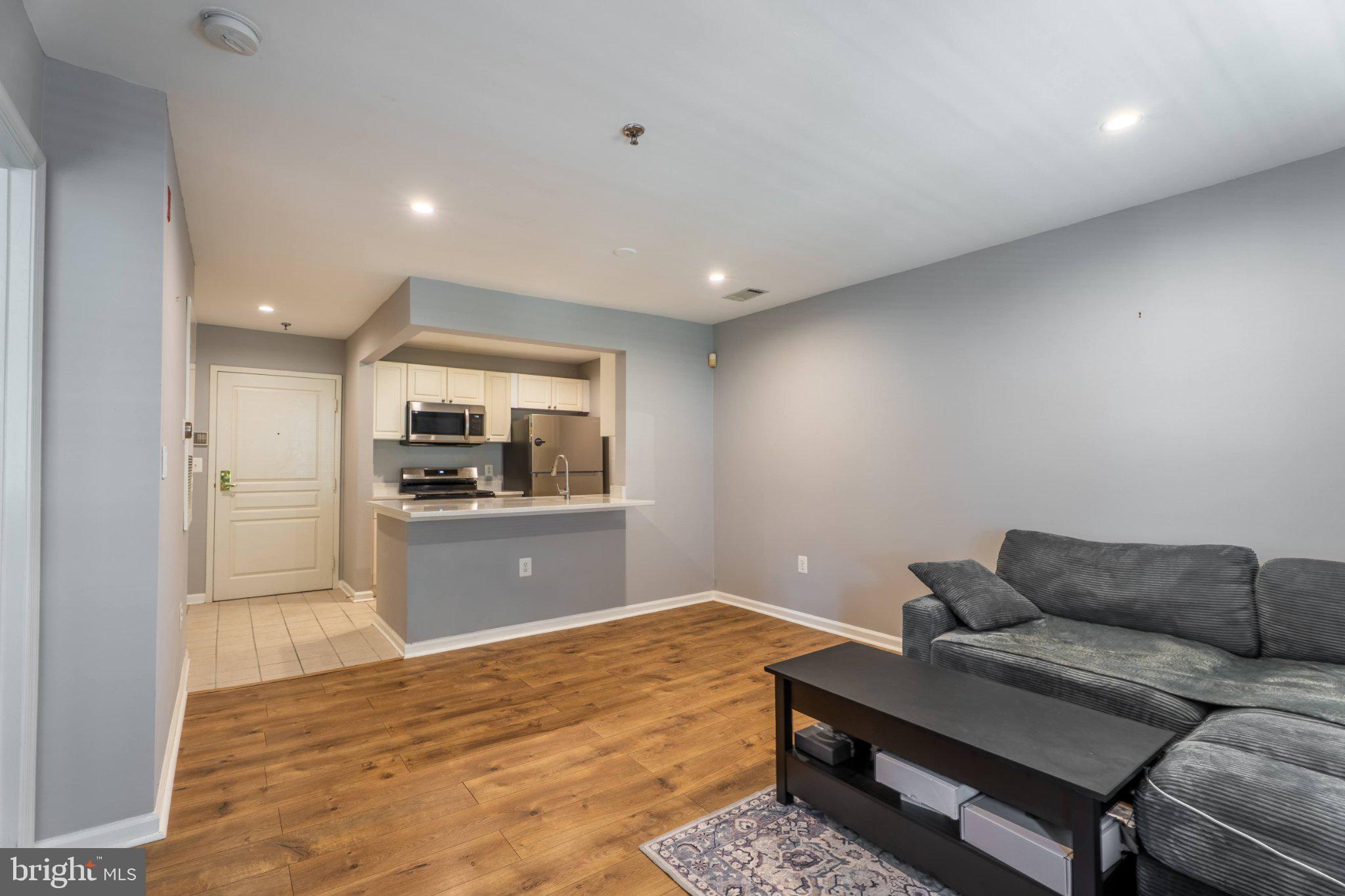 5565 SEMINARY ROAD 415