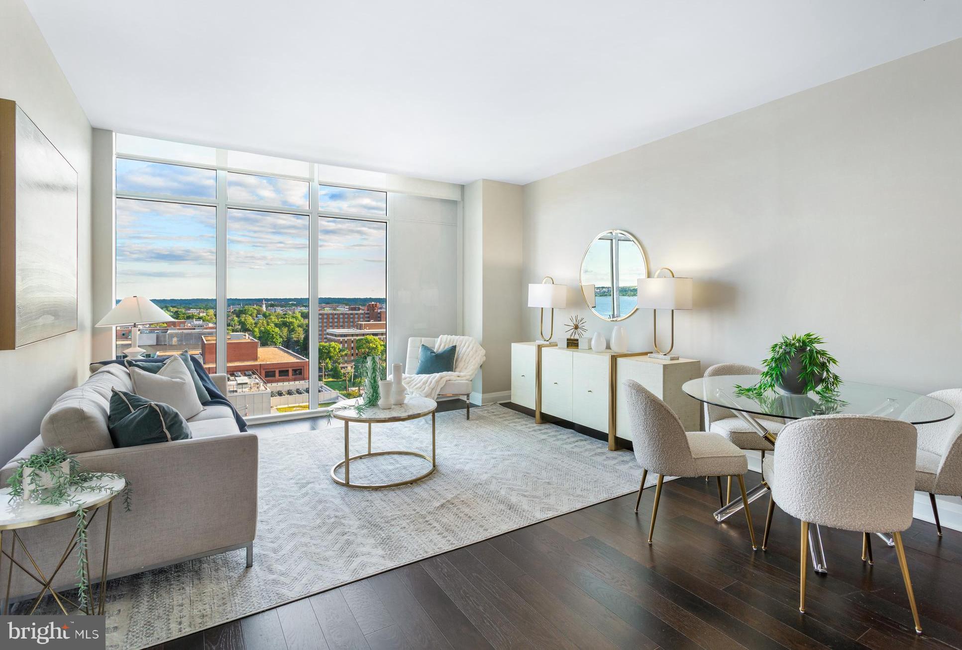 OLD TOWN ALEXANDRIA - Residential