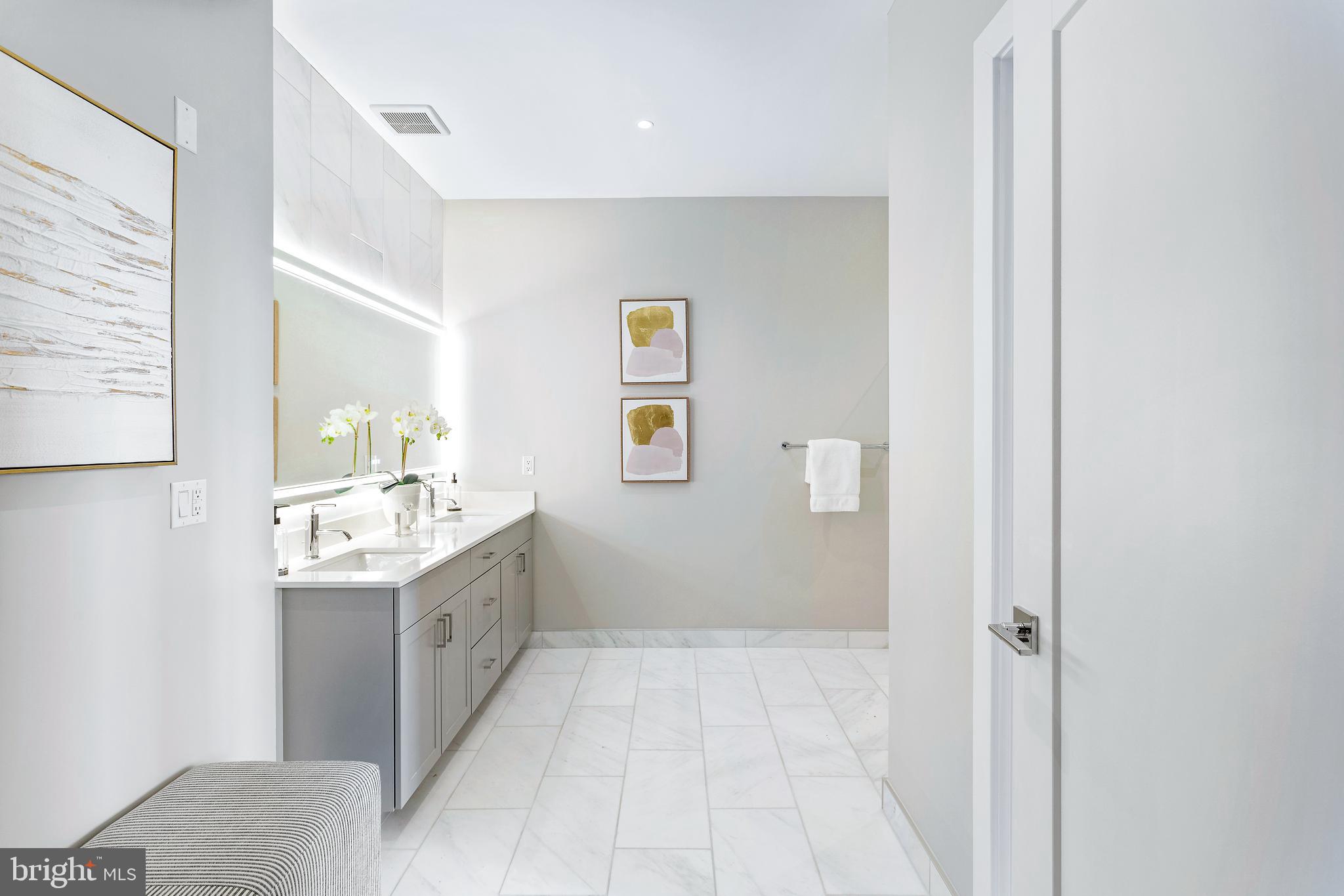 OLD TOWN ALEXANDRIA - Residential