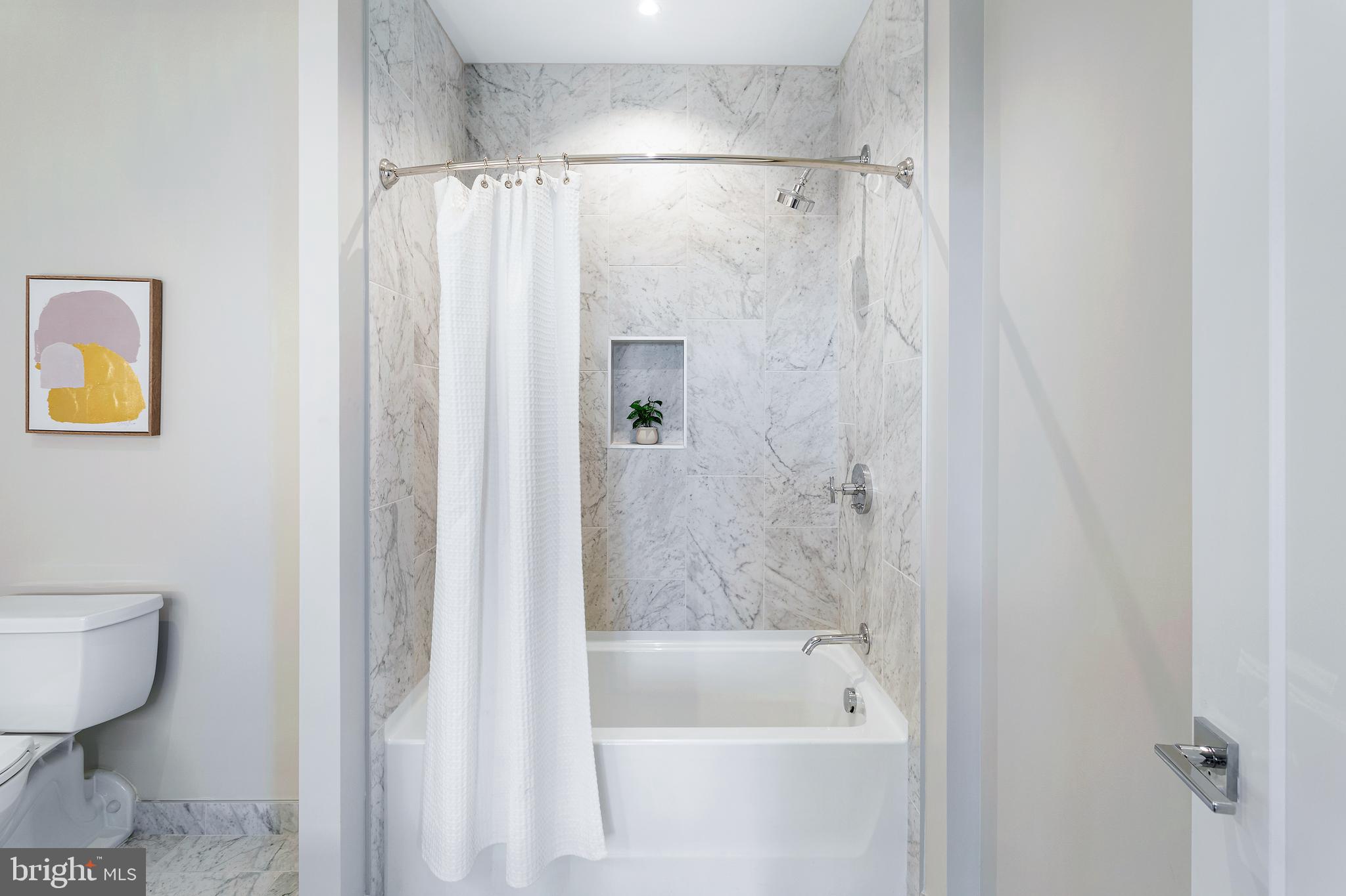 OLD TOWN ALEXANDRIA - Residential