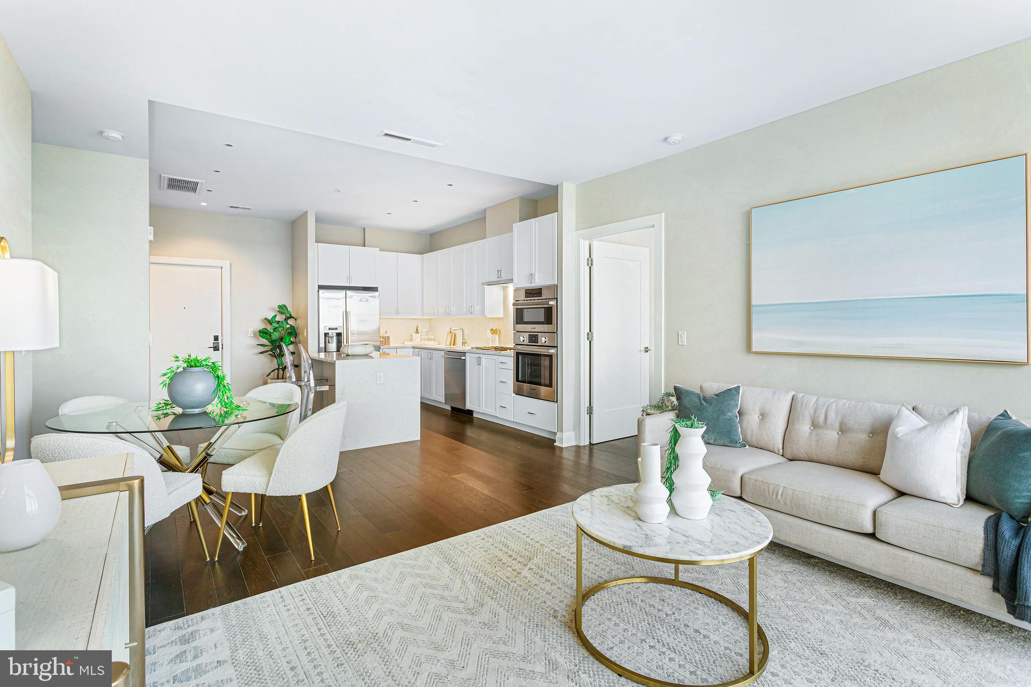 OLD TOWN ALEXANDRIA - Residential