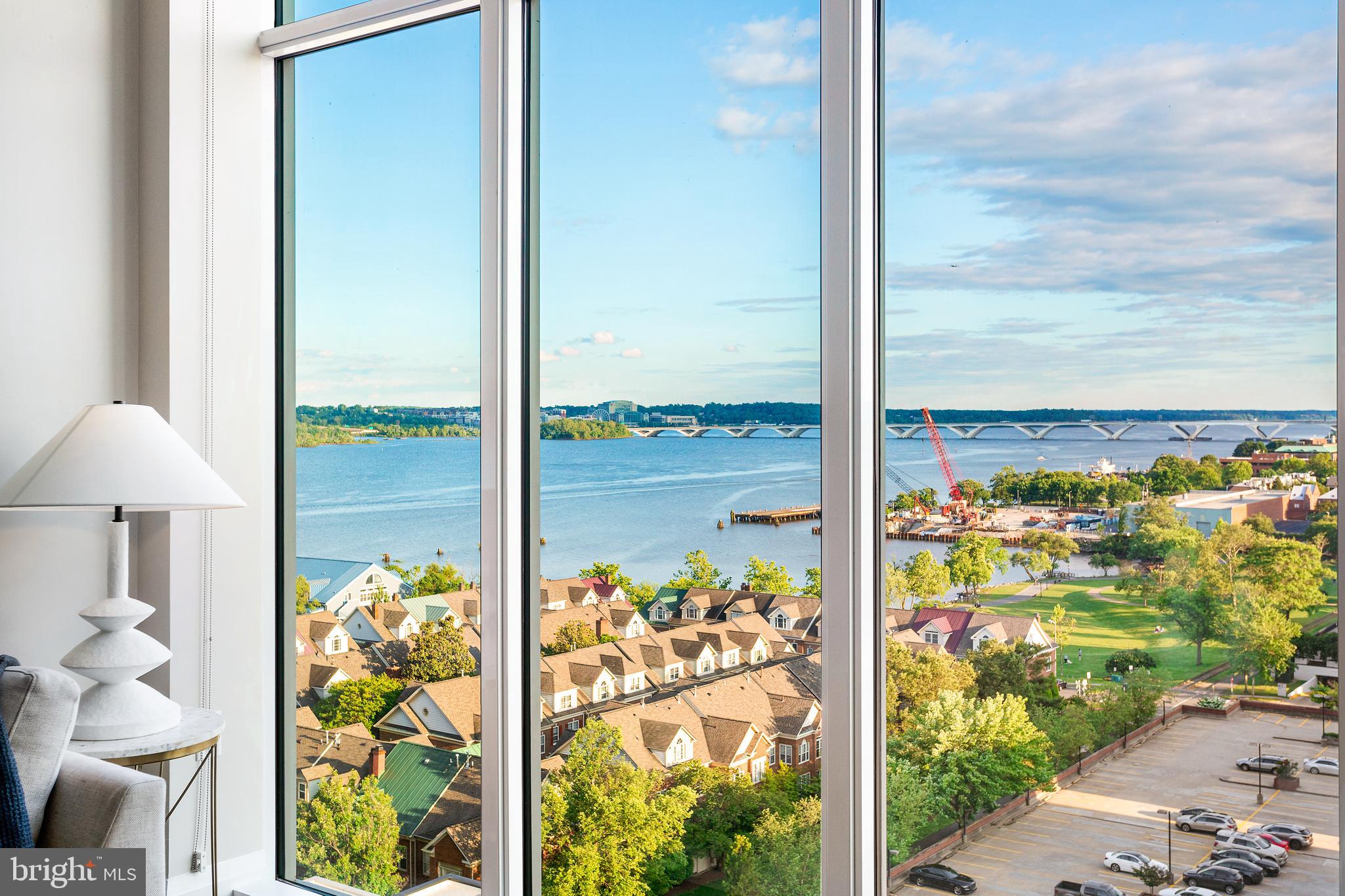 OLD TOWN ALEXANDRIA - Residential