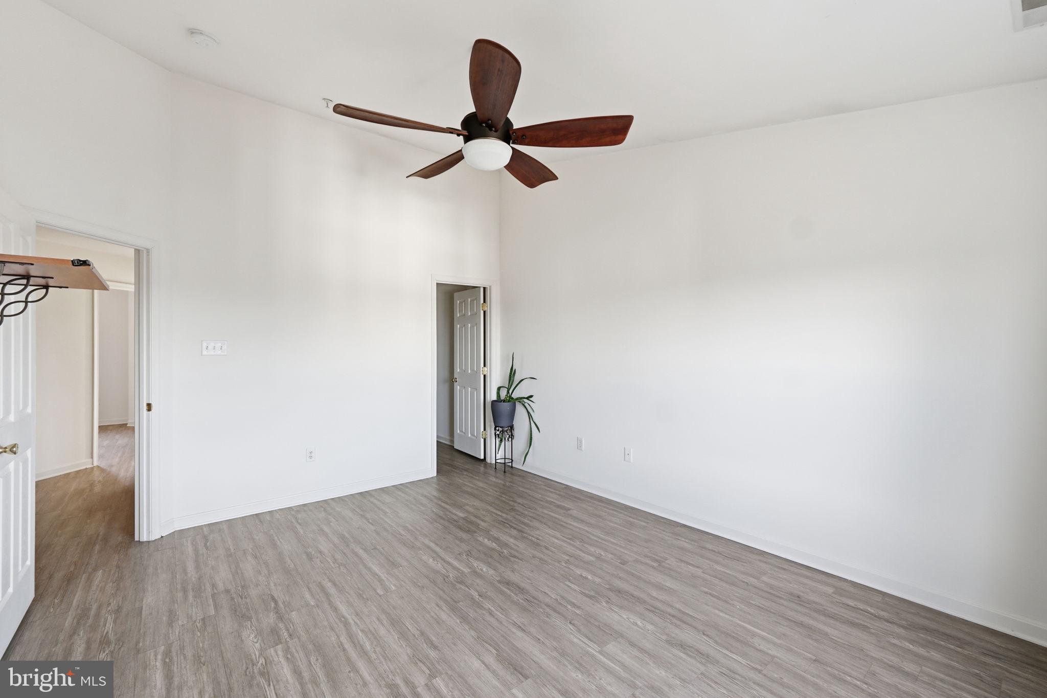 OVERLOOK - Residential Lease