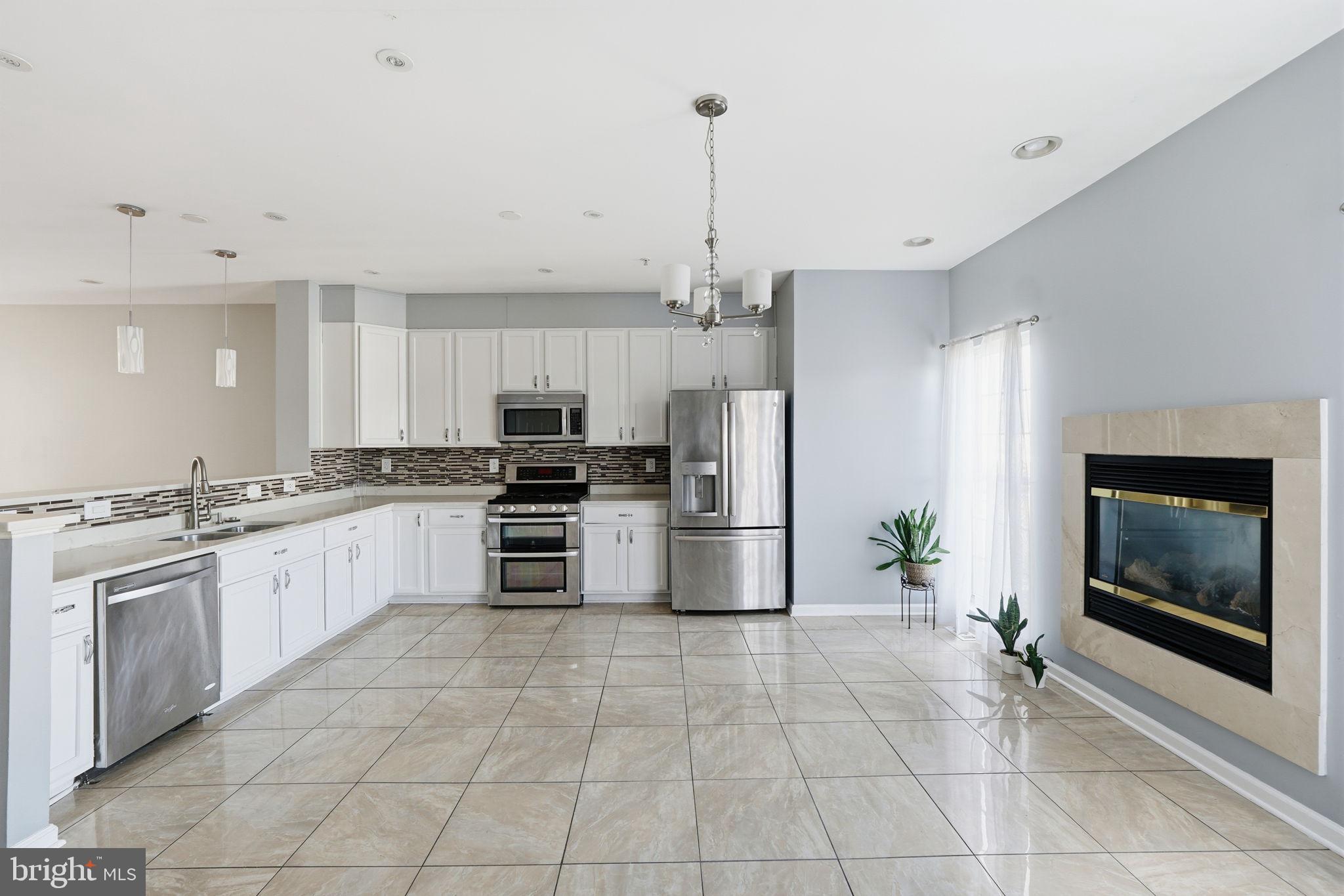 OVERLOOK - Residential Lease