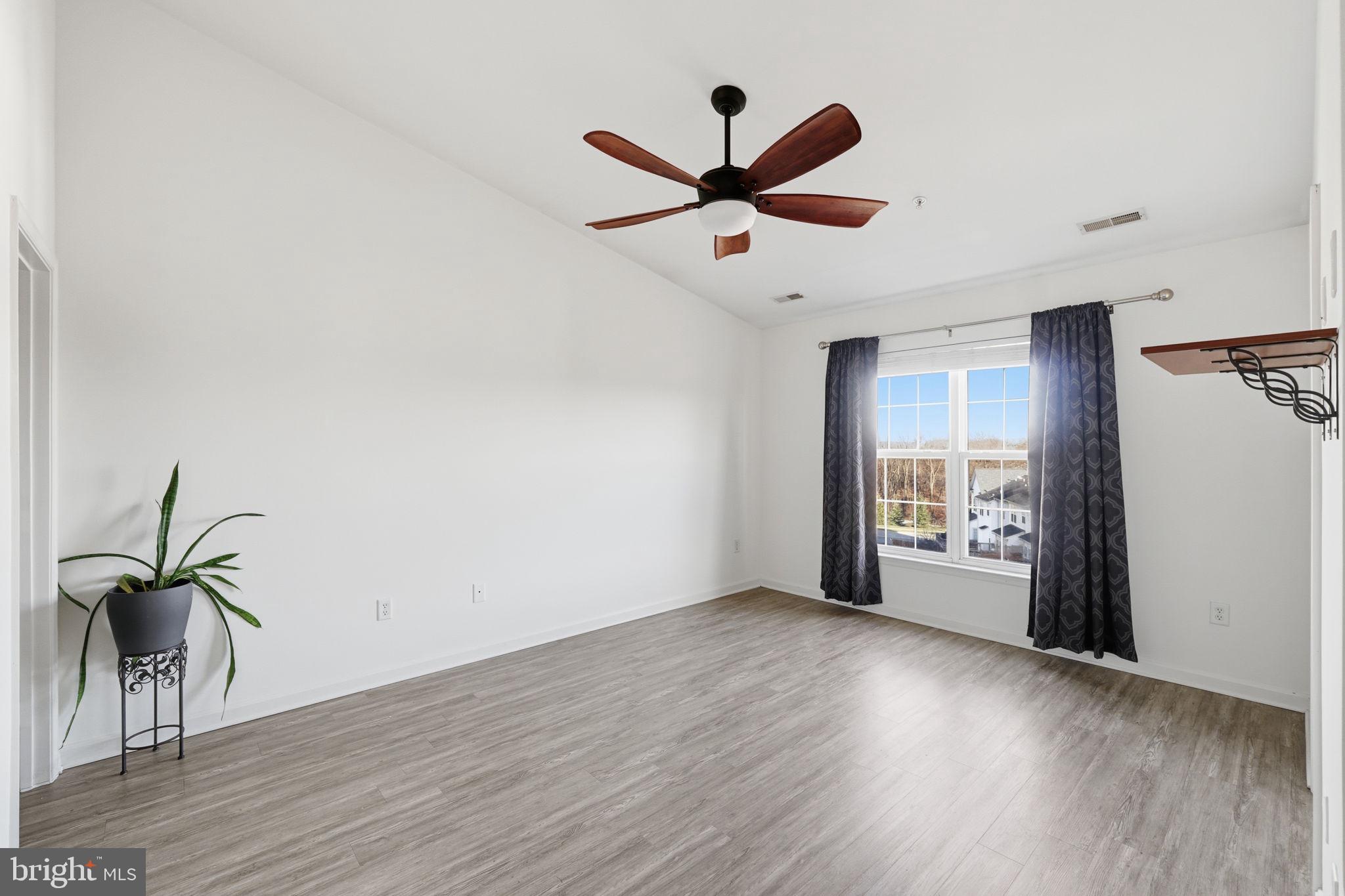 OVERLOOK - Residential Lease