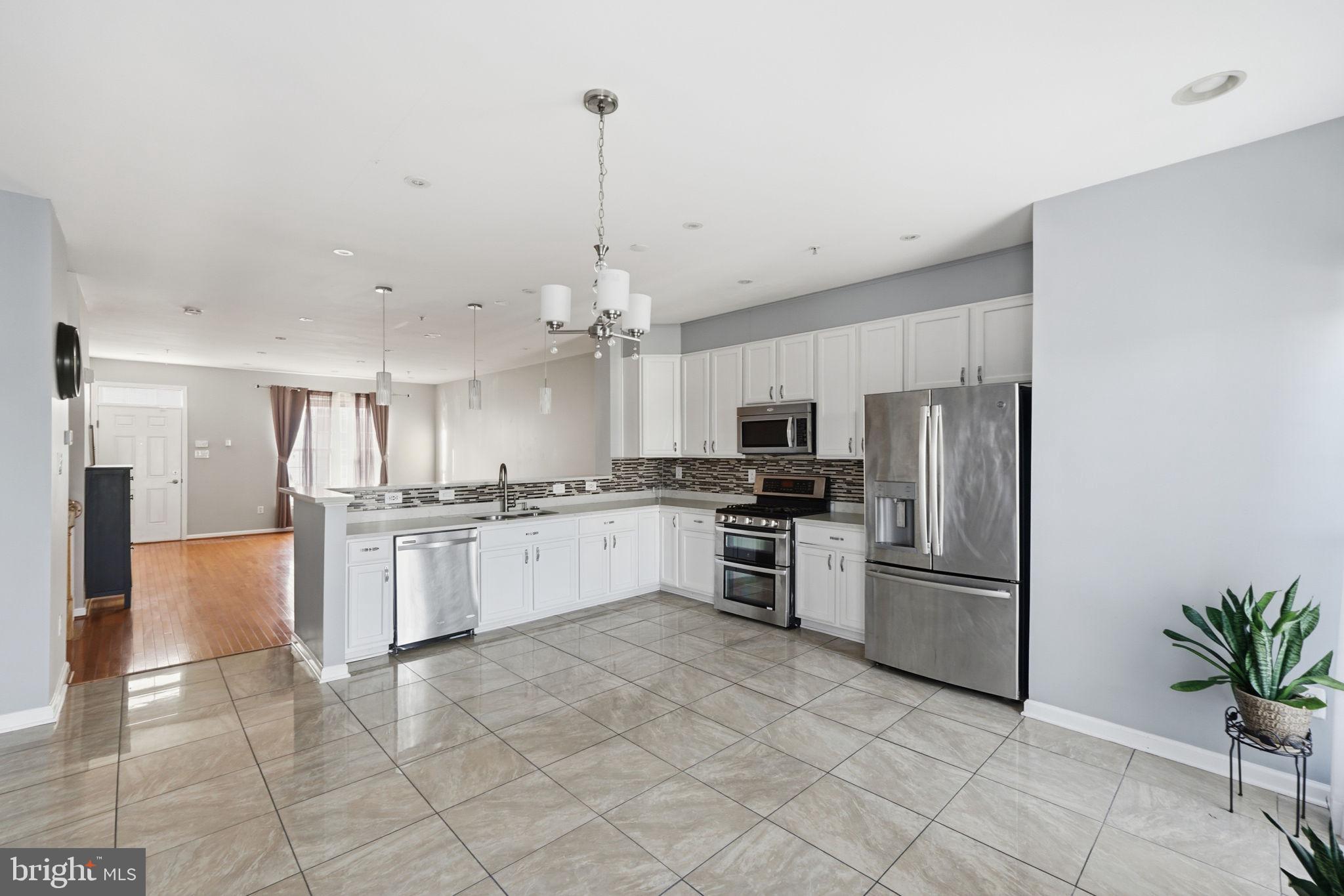 OVERLOOK - Residential Lease