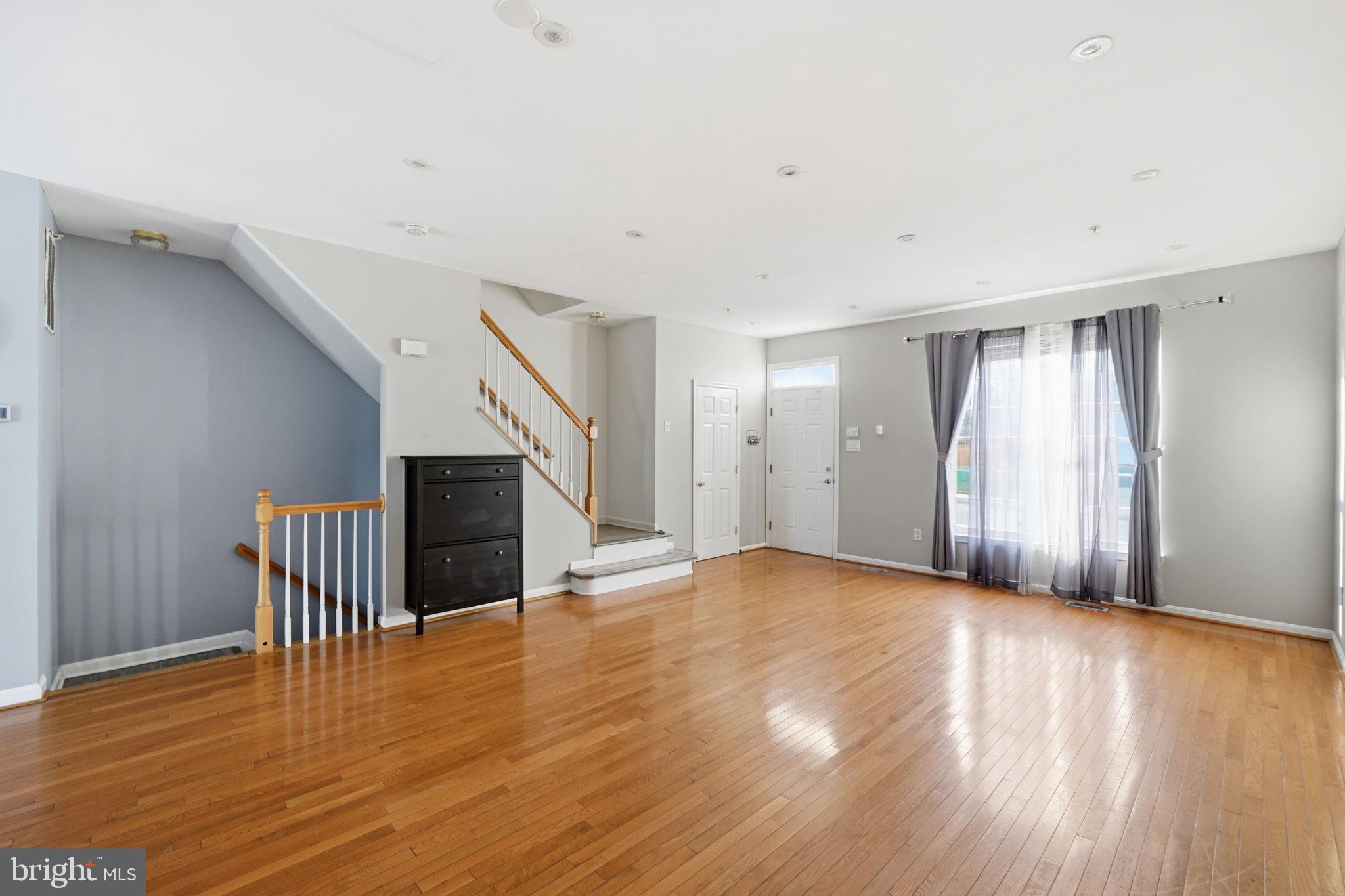 OVERLOOK - Residential Lease