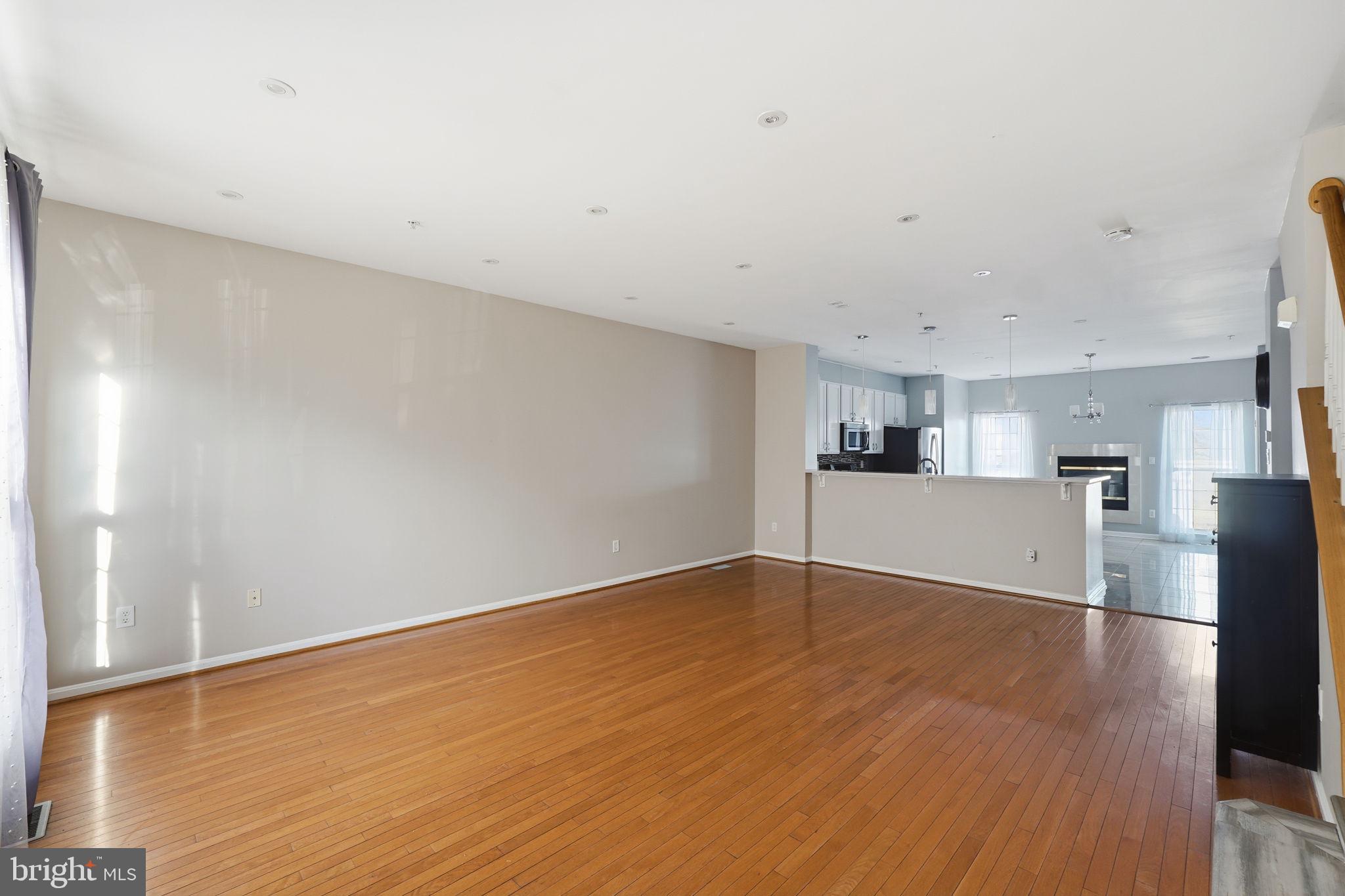 OVERLOOK - Residential Lease