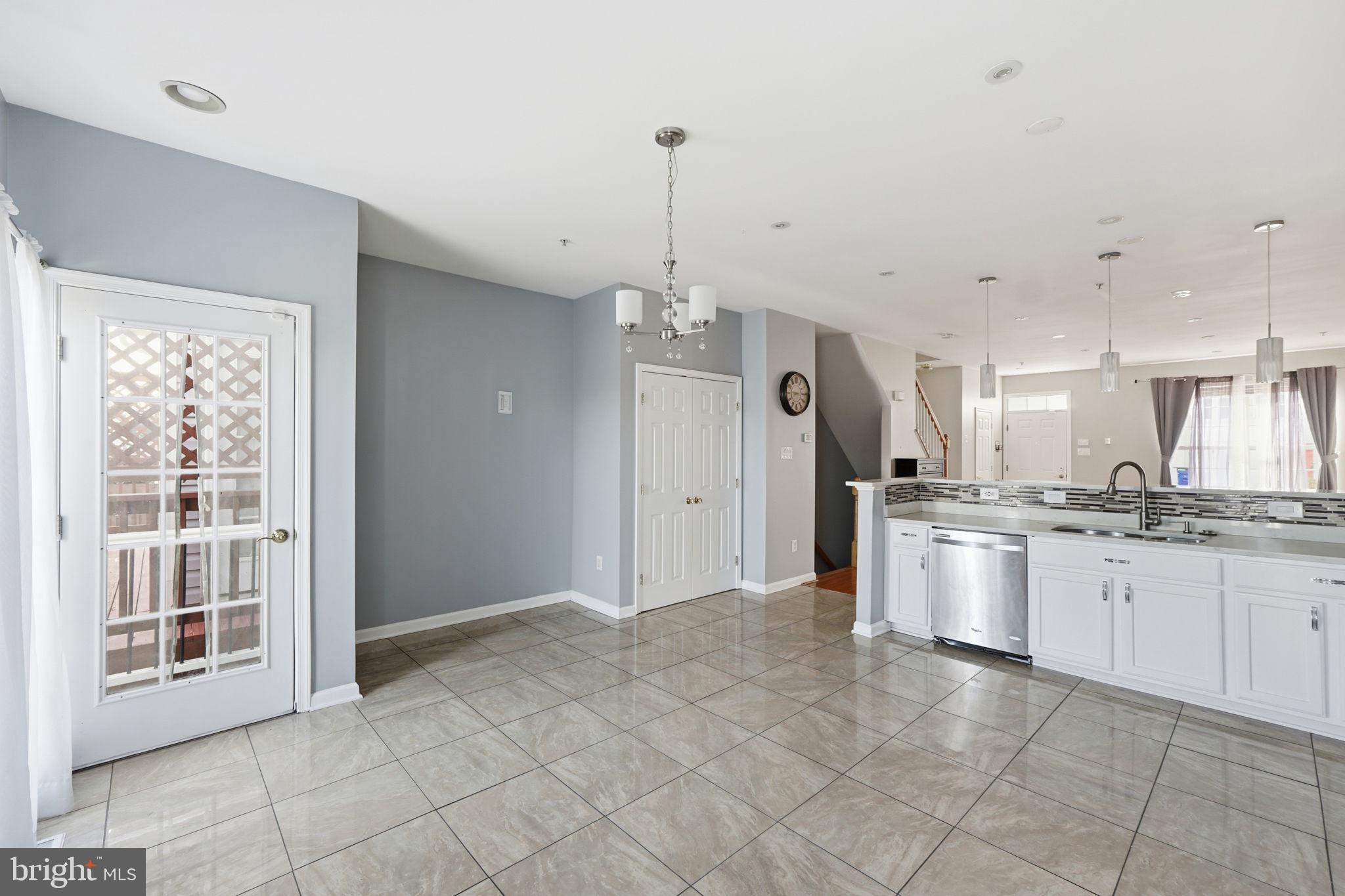 OVERLOOK - Residential Lease