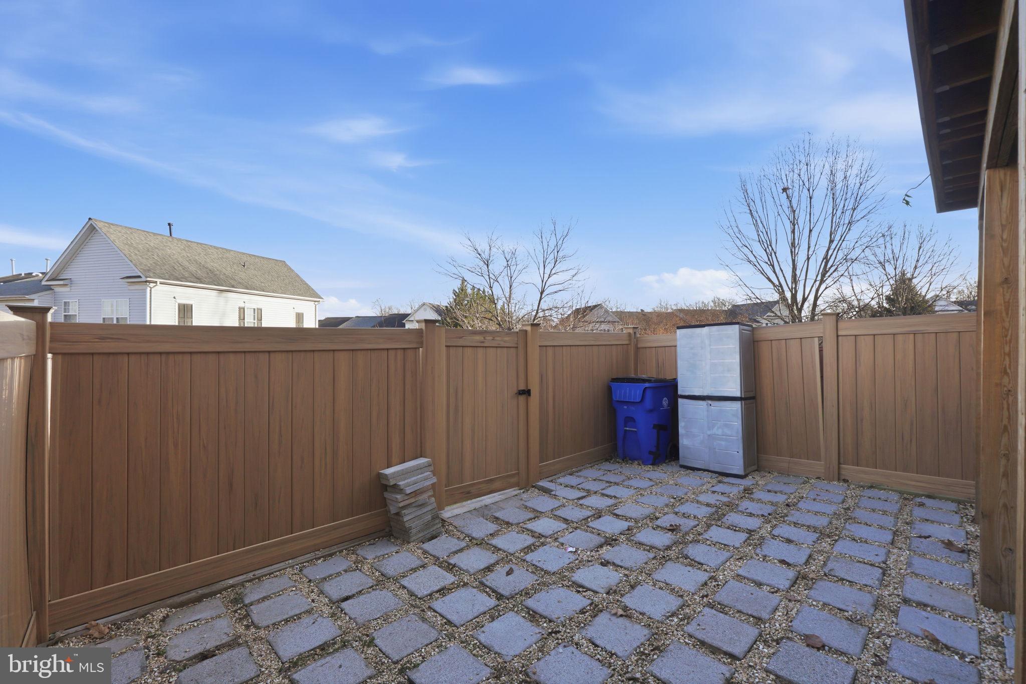 OVERLOOK - Residential Lease