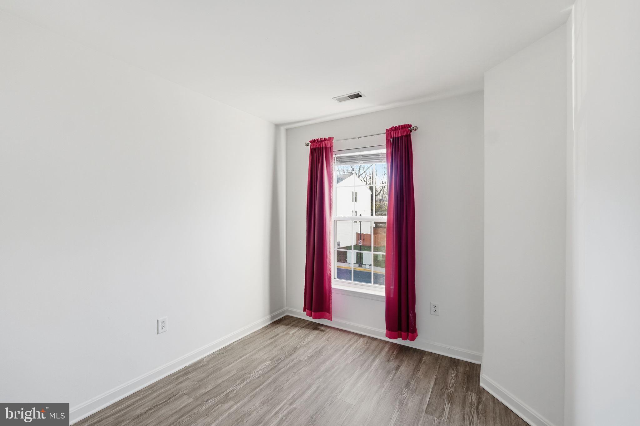 OVERLOOK - Residential Lease