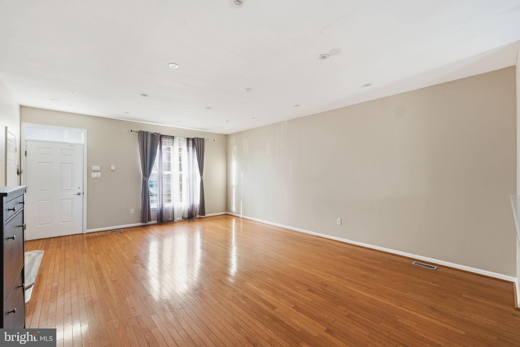 OVERLOOK - Residential Lease