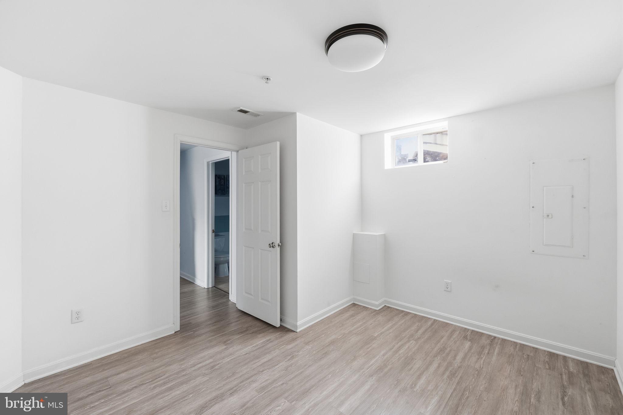 OVERLOOK - Residential Lease