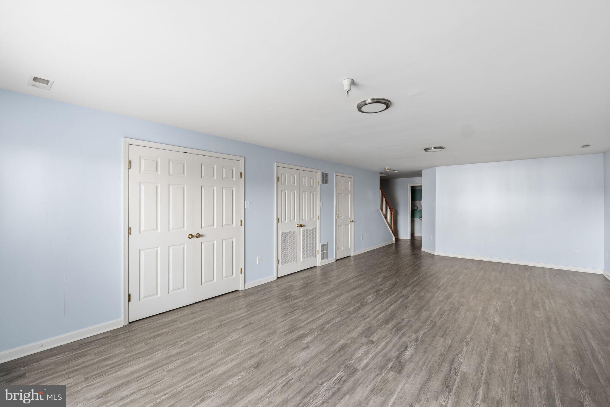 OVERLOOK - Residential Lease