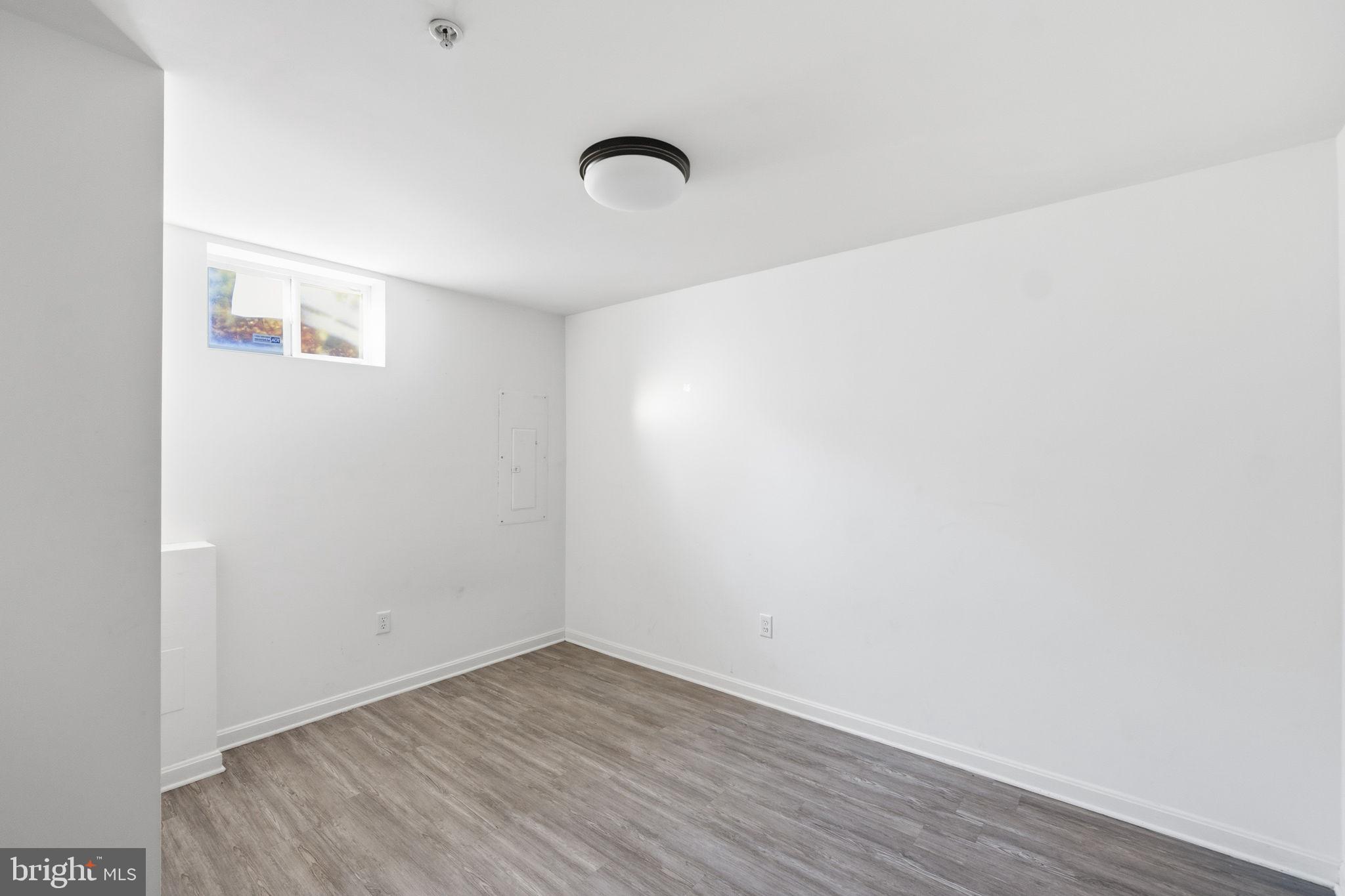 OVERLOOK - Residential Lease