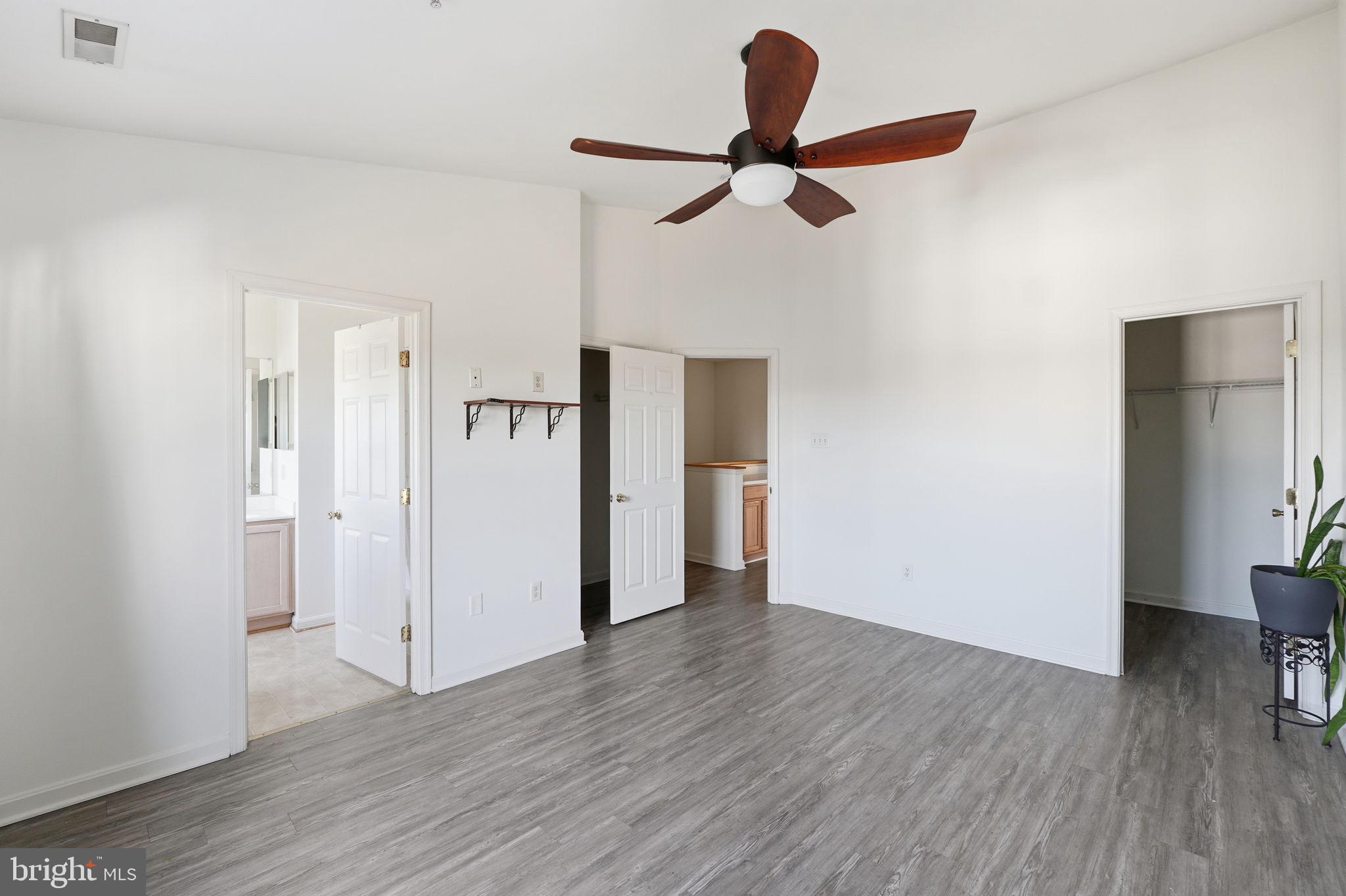 OVERLOOK - Residential Lease