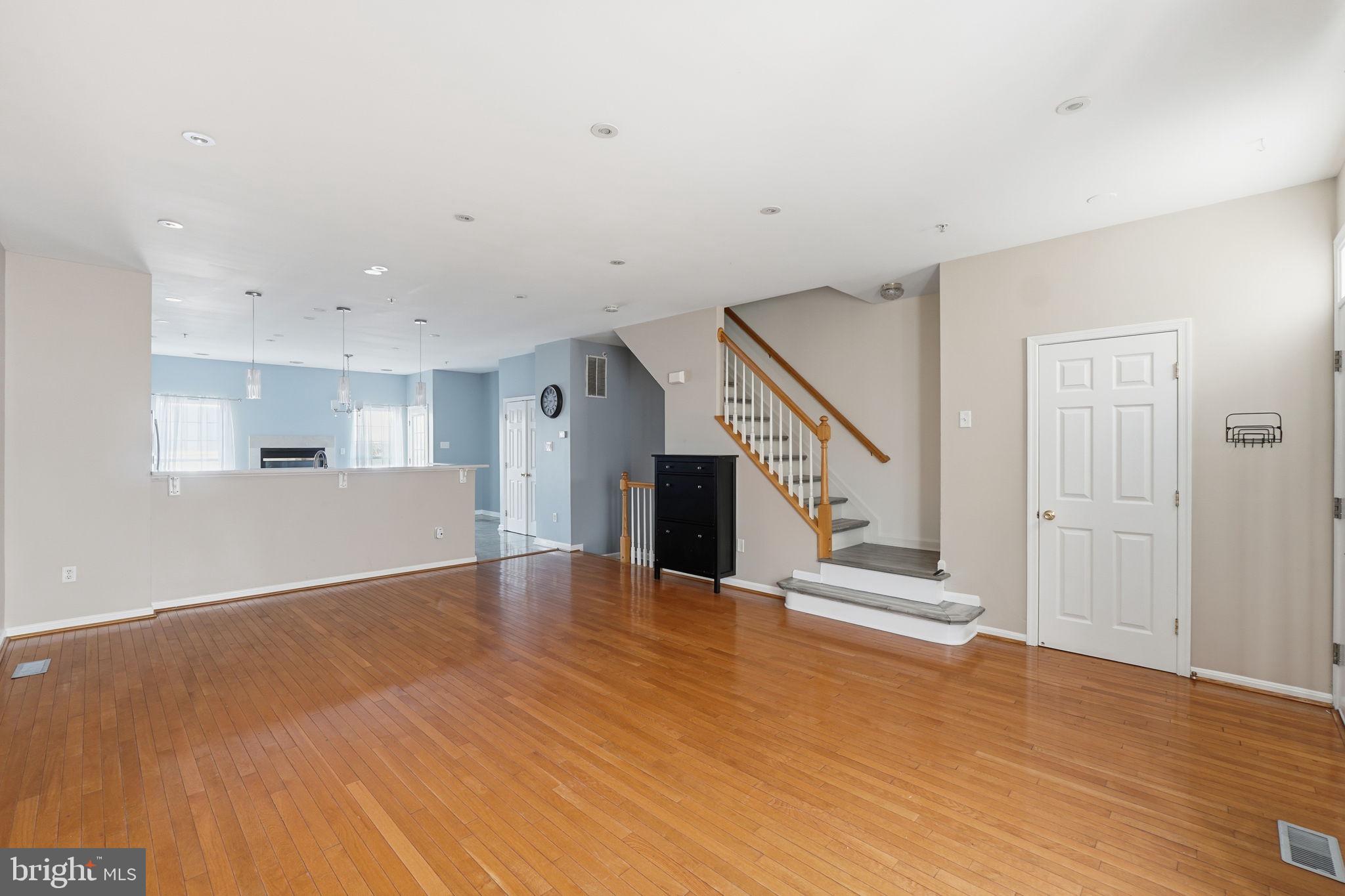 OVERLOOK - Residential Lease