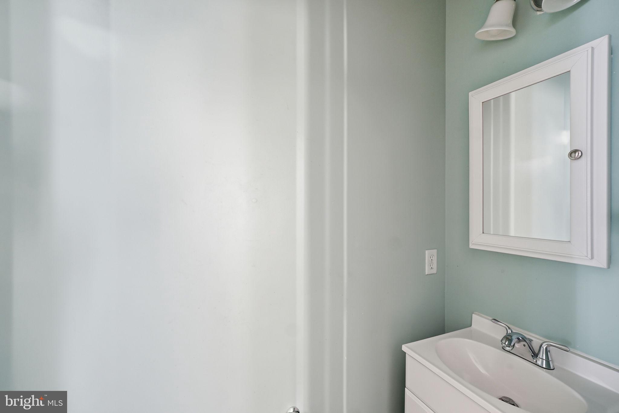 OVERLOOK - Residential Lease