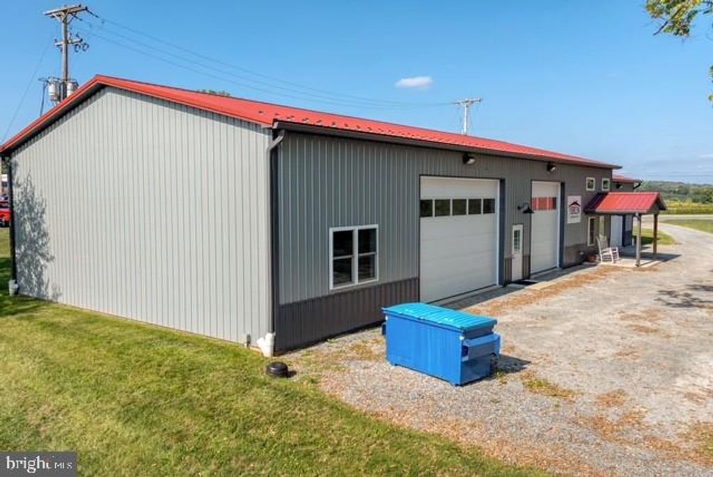 Photo of 5895 Lincoln Highway, YORK, PA 17406 (MLS # PAYK2087404)