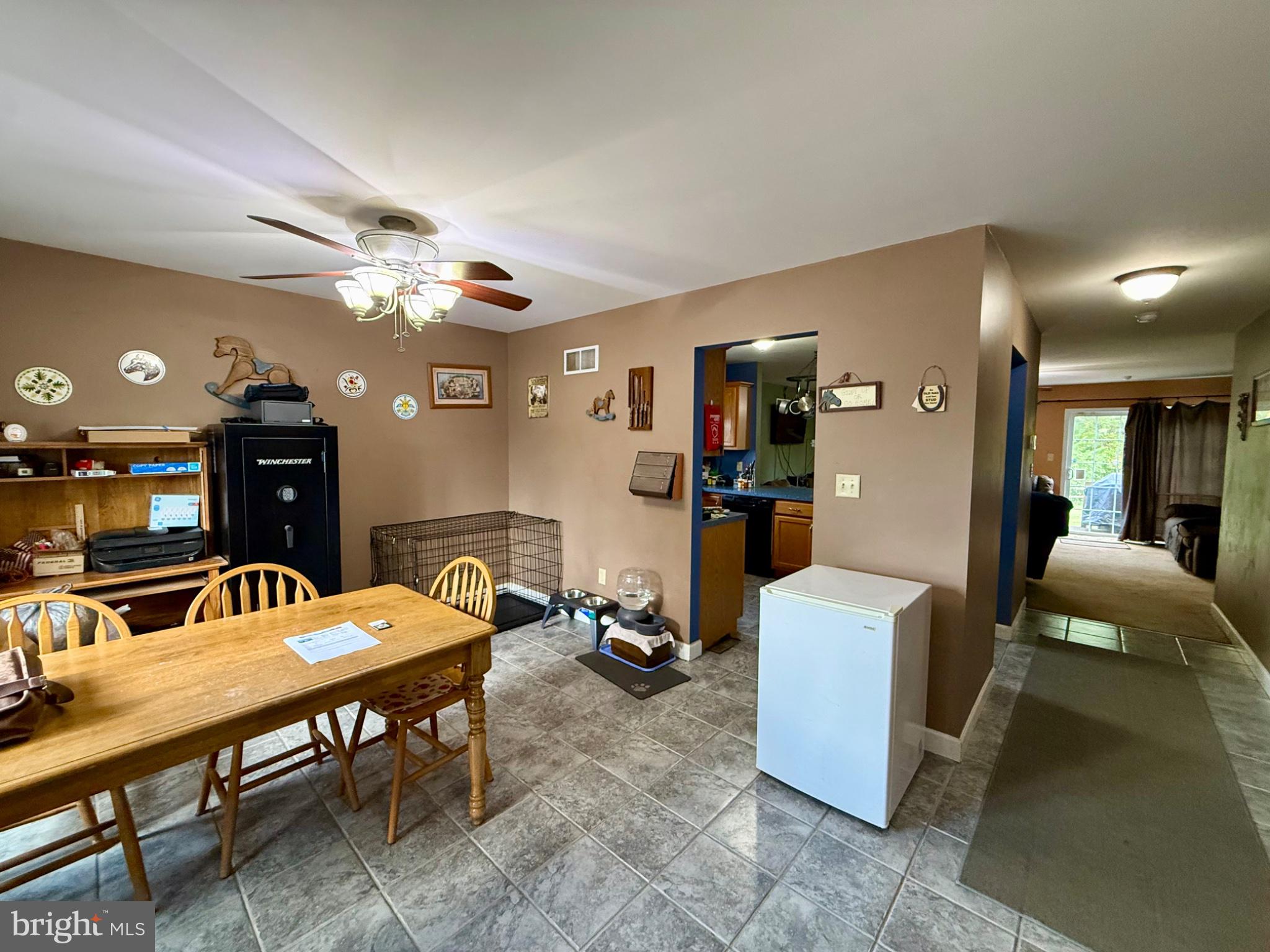 748 GOLDEN DRIVE