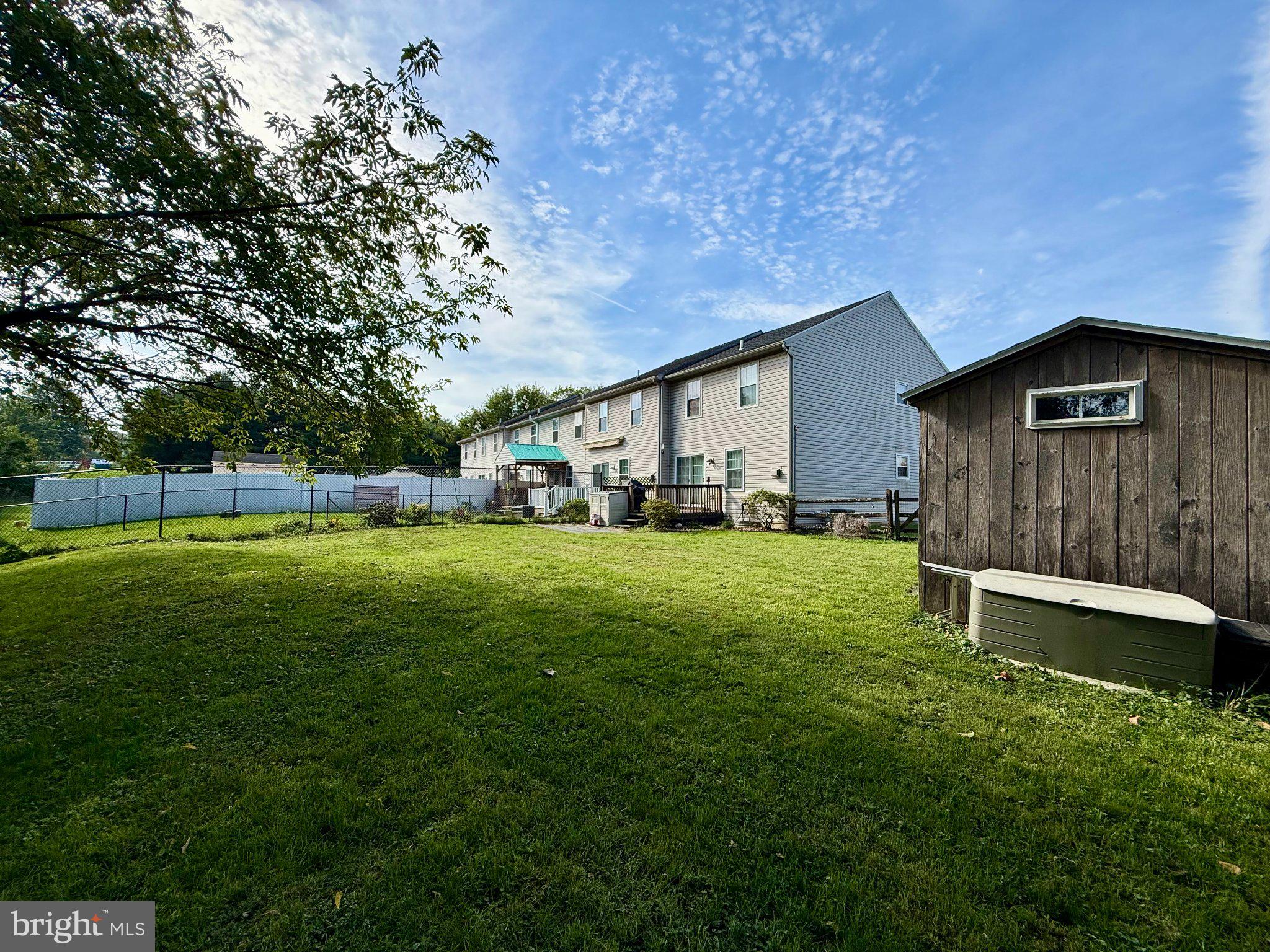 748 GOLDEN DRIVE