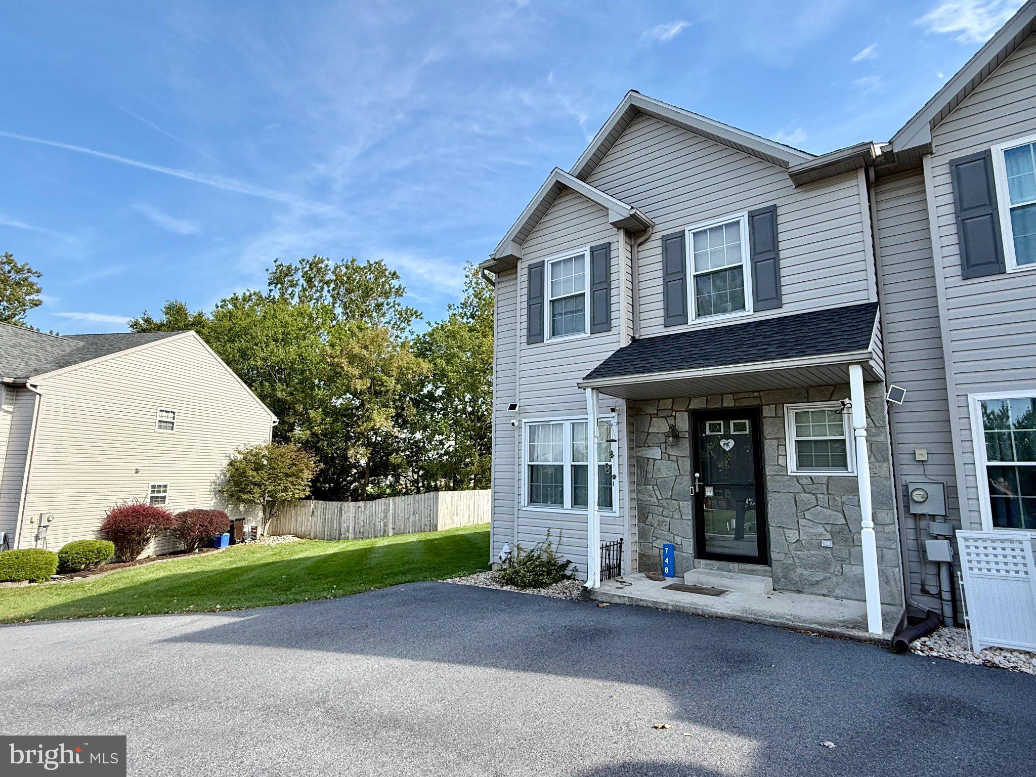 748 GOLDEN DRIVE