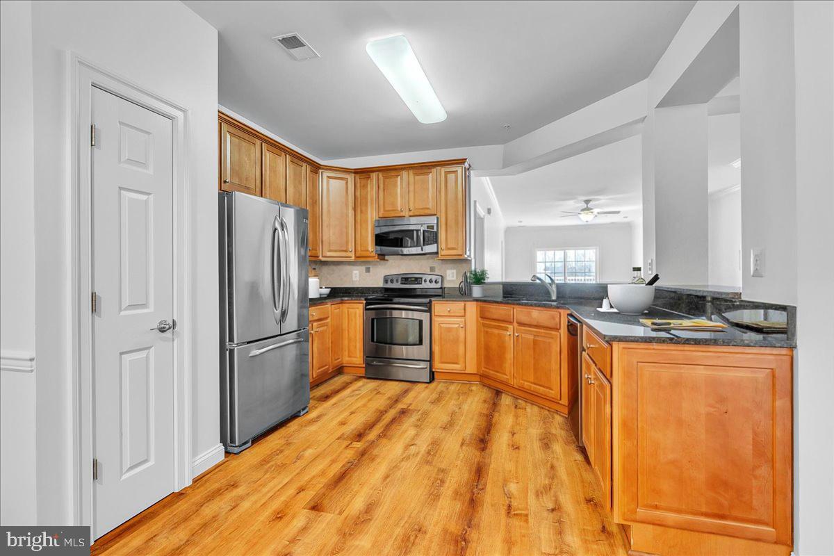 Priced To Sell Fast! Hot Updated Condo, Spacious Kitchen with GRANITE Counters, Stainless Steel Appliances, Tile Backsplash, Spacious Bedrooms, Updated Bathrooms, Hardwood Floors, Walk In Closets, Large Soaking Tub in Master Bathroom, Balcony, Seasonal Water Views of Shoal Creek, Separate Laundry Room with Washer and Dryer in Unit, Water Included in COA Fee, 1 Assigned Parking Space #9, Much More!! Close to Schools, Shopping, Hyatt Chesapeake Bay Resort, Chesapeake Bay Golf Resort, Spa and Marina, Choptank River and Commuter Routes. This Will Not Last!