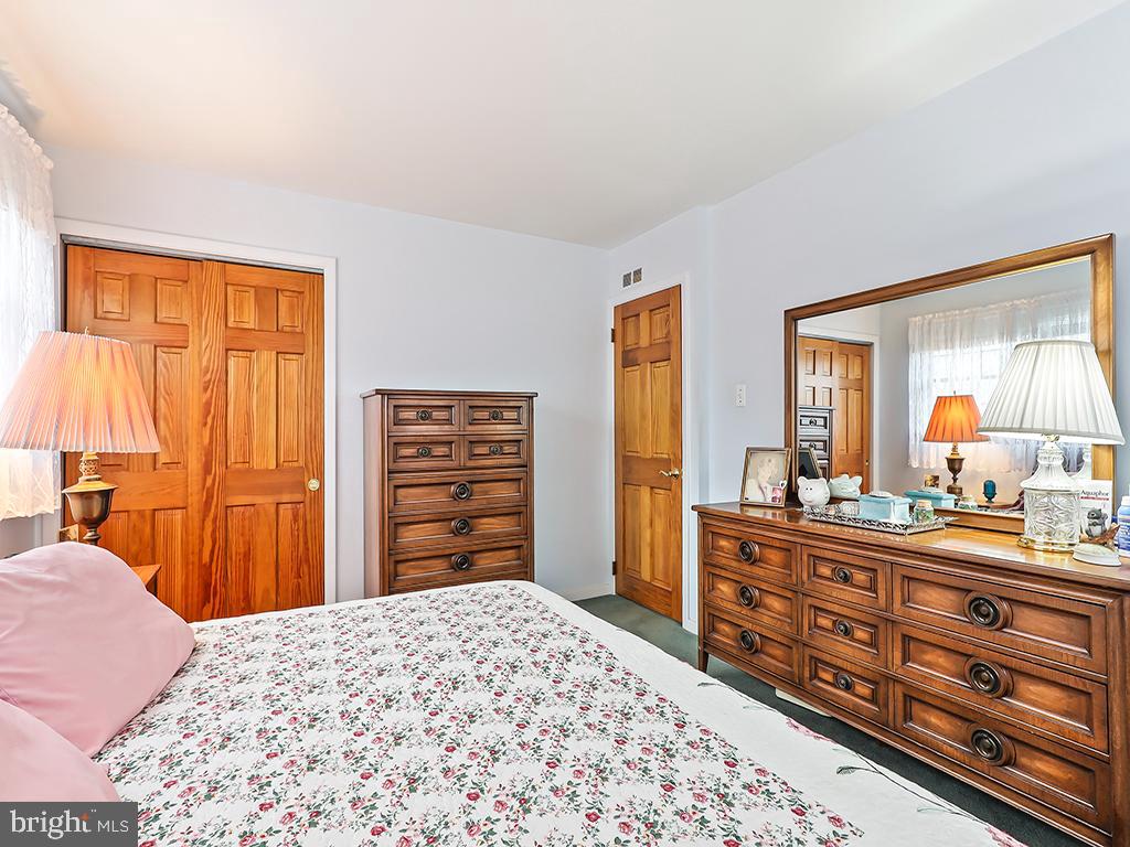 BURGUNDY HILLS - Residential