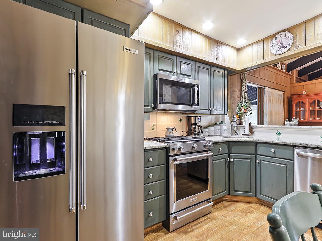 BURGUNDY HILLS - Residential