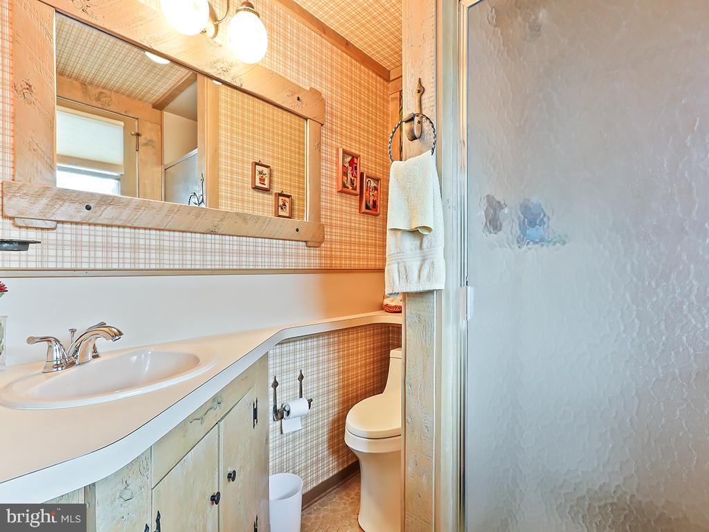 BURGUNDY HILLS - Residential