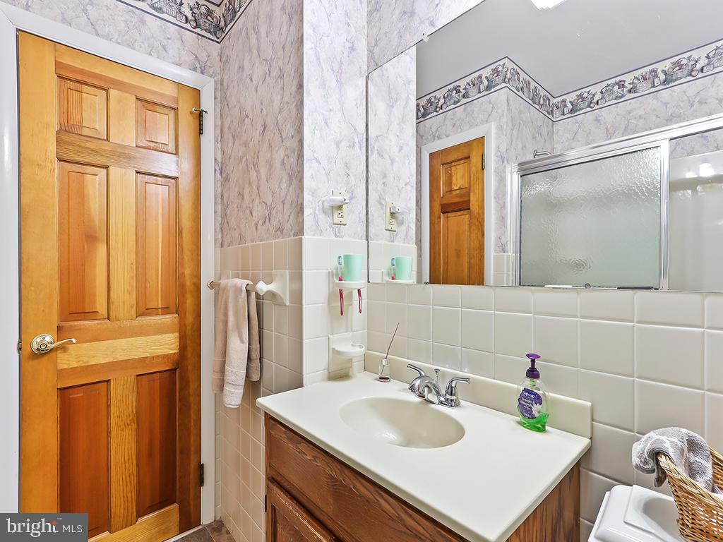 BURGUNDY HILLS - Residential