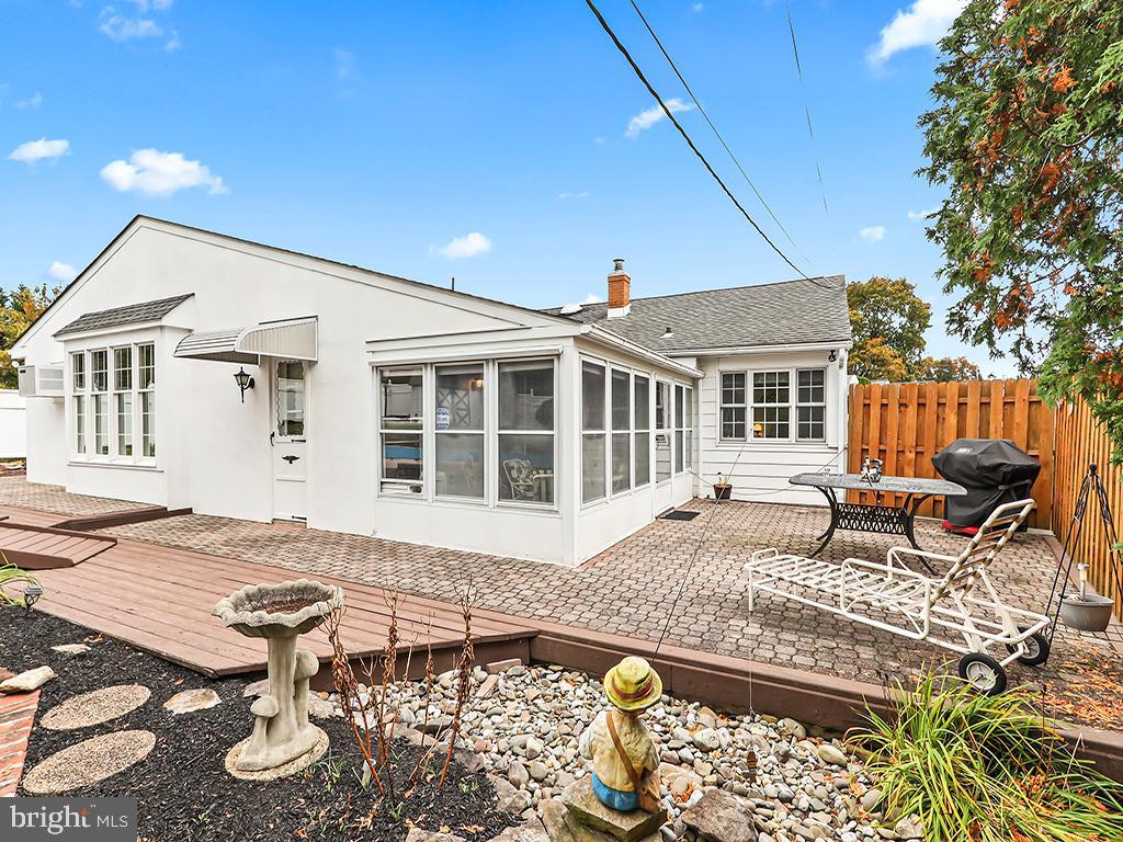 BURGUNDY HILLS - Residential