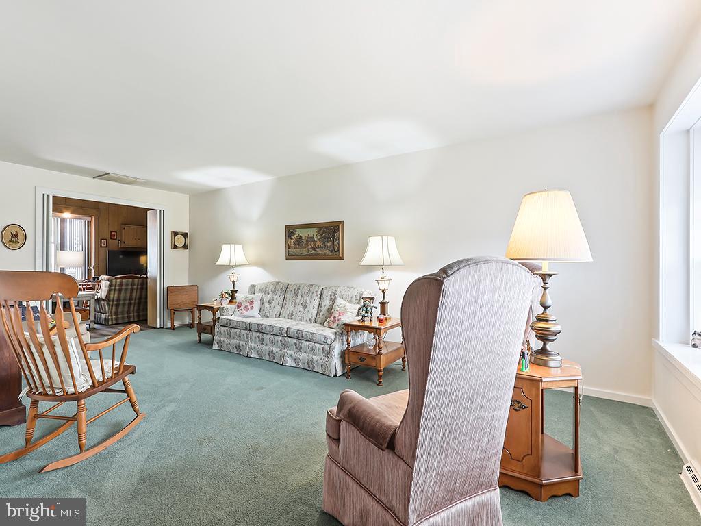 BURGUNDY HILLS - Residential