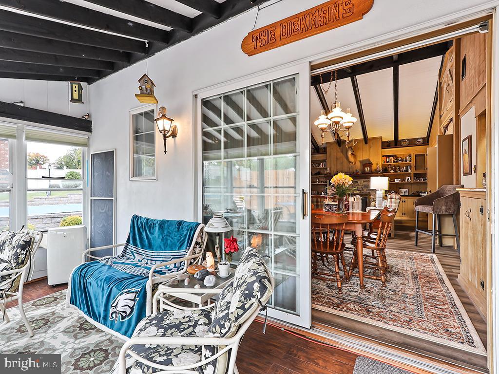 BURGUNDY HILLS - Residential