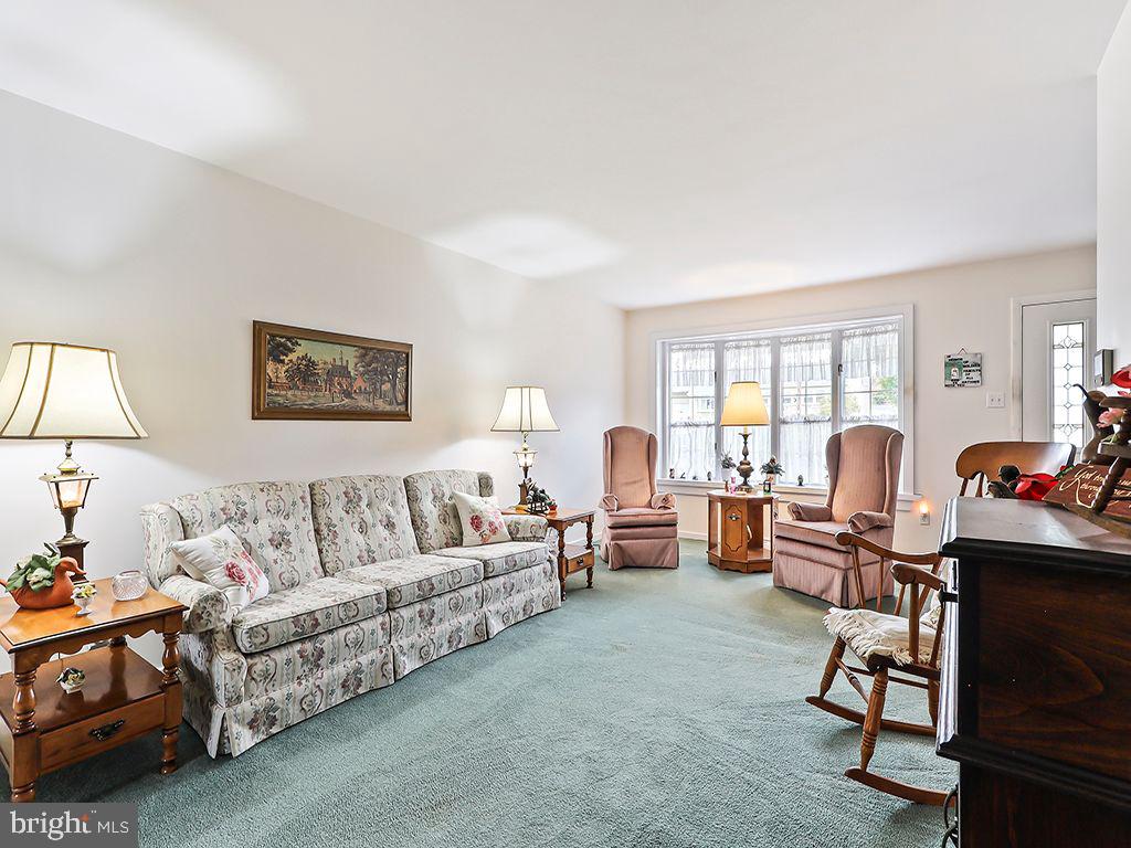 BURGUNDY HILLS - Residential