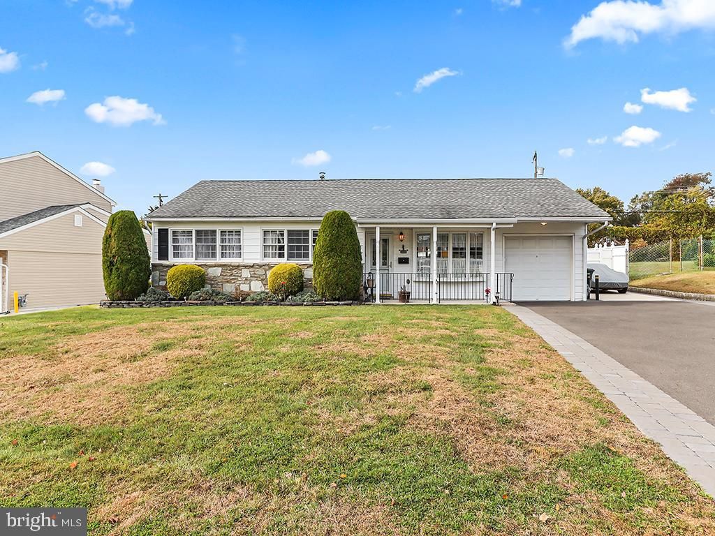 Photo of 1238 Hiview Drive, SOUTHAMPTON, PA 18966 (MLS # PABU2108328)