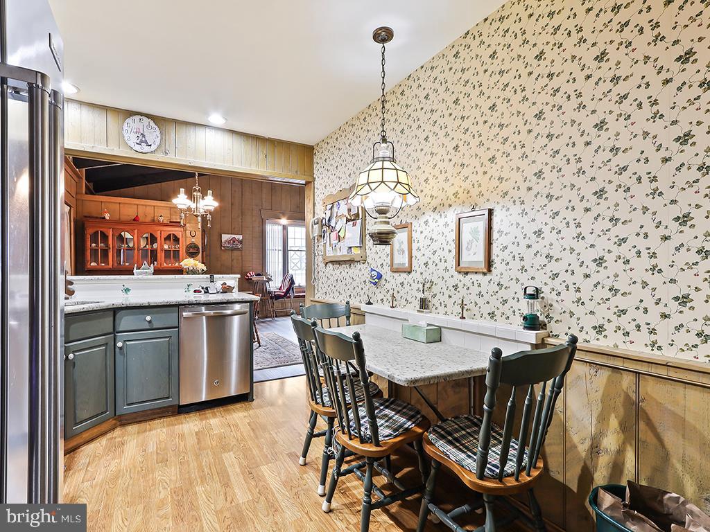 BURGUNDY HILLS - Residential